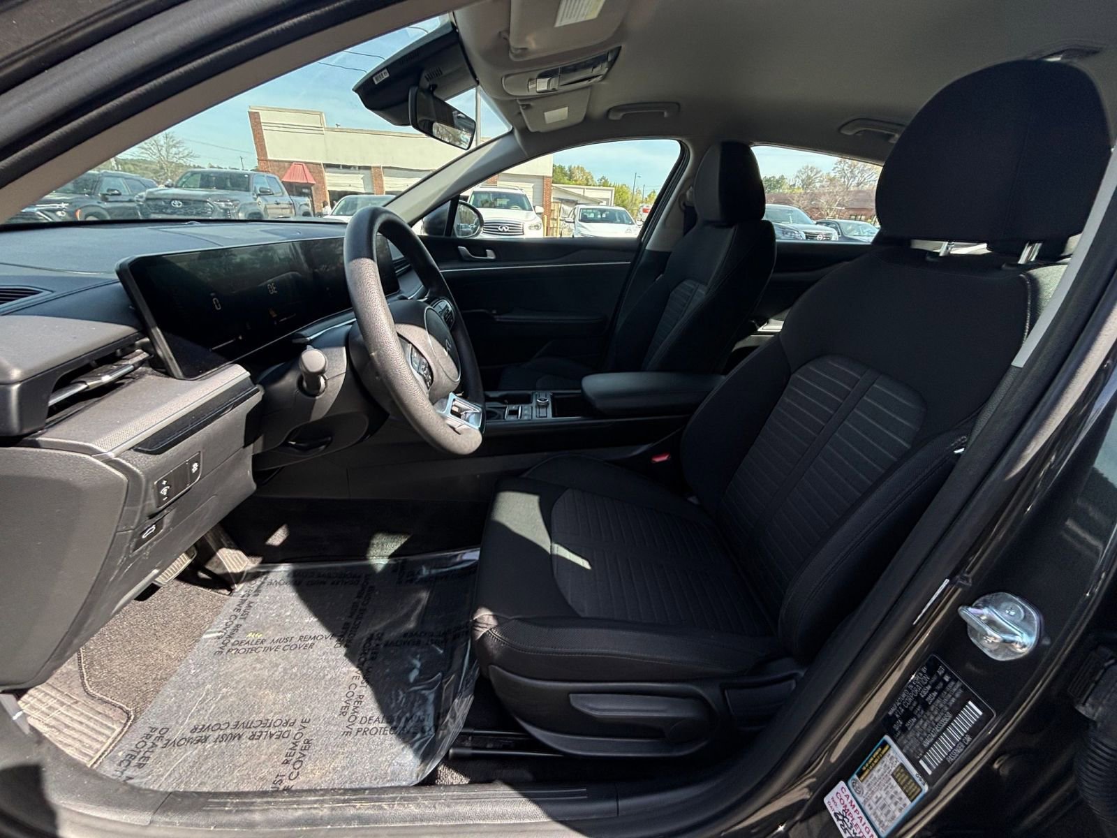 Thumbnail: 2025 Kia K5 - 32