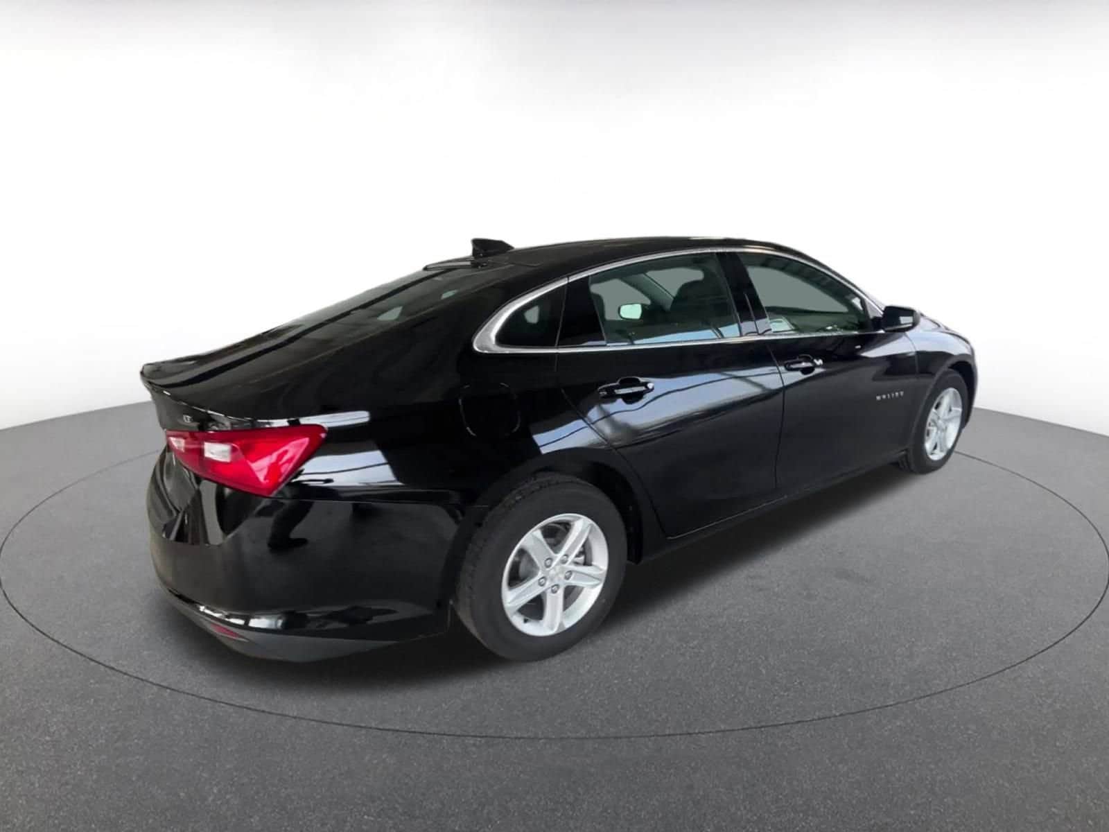 Thumbnail: 2024 Chevrolet Malibu - 18
