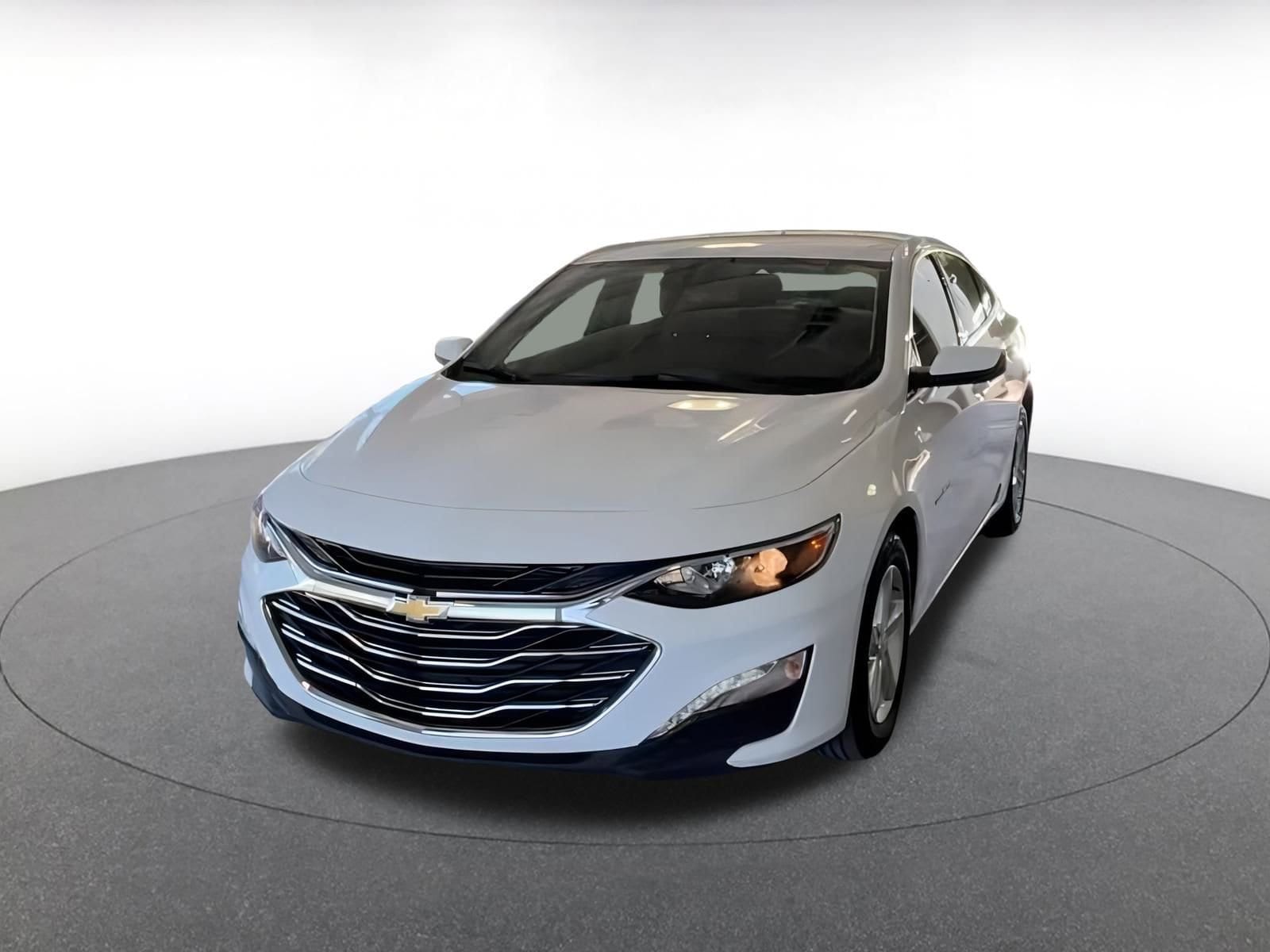 Thumbnail: 2024 Chevrolet Malibu - 6