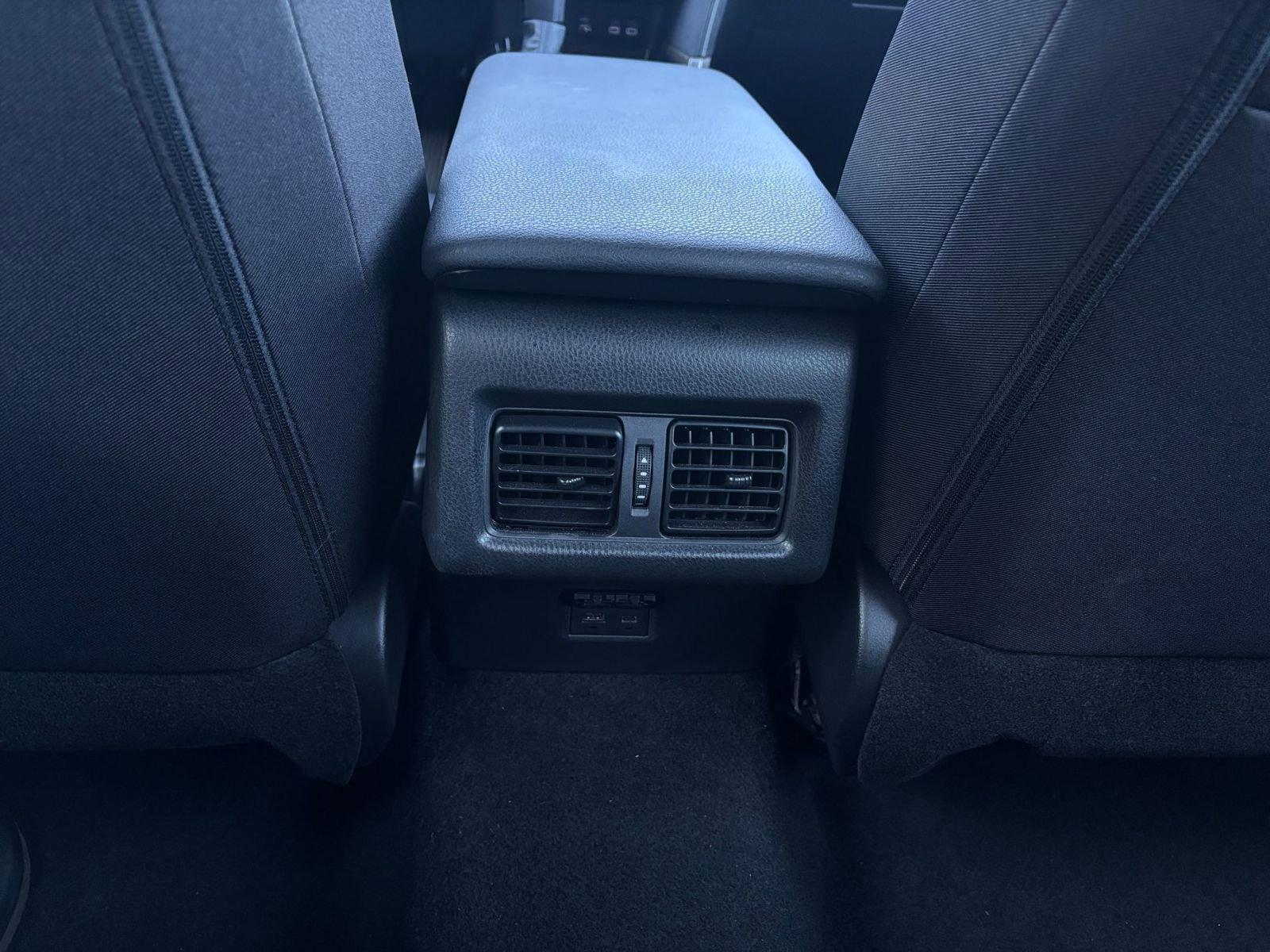 Thumbnail: 2025 Toyota Camry - 23