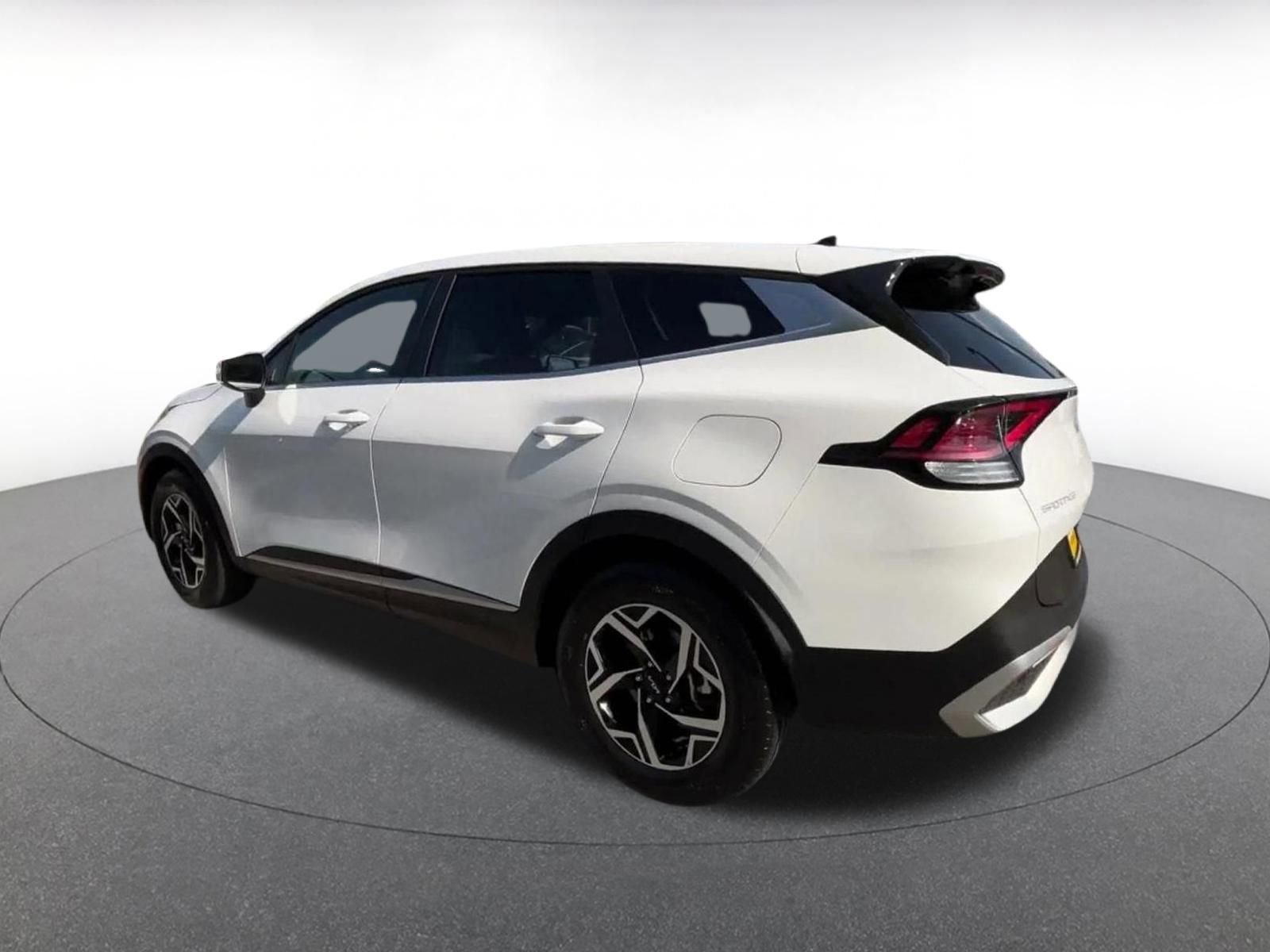 Thumbnail: 2025 Kia Sportage - 10