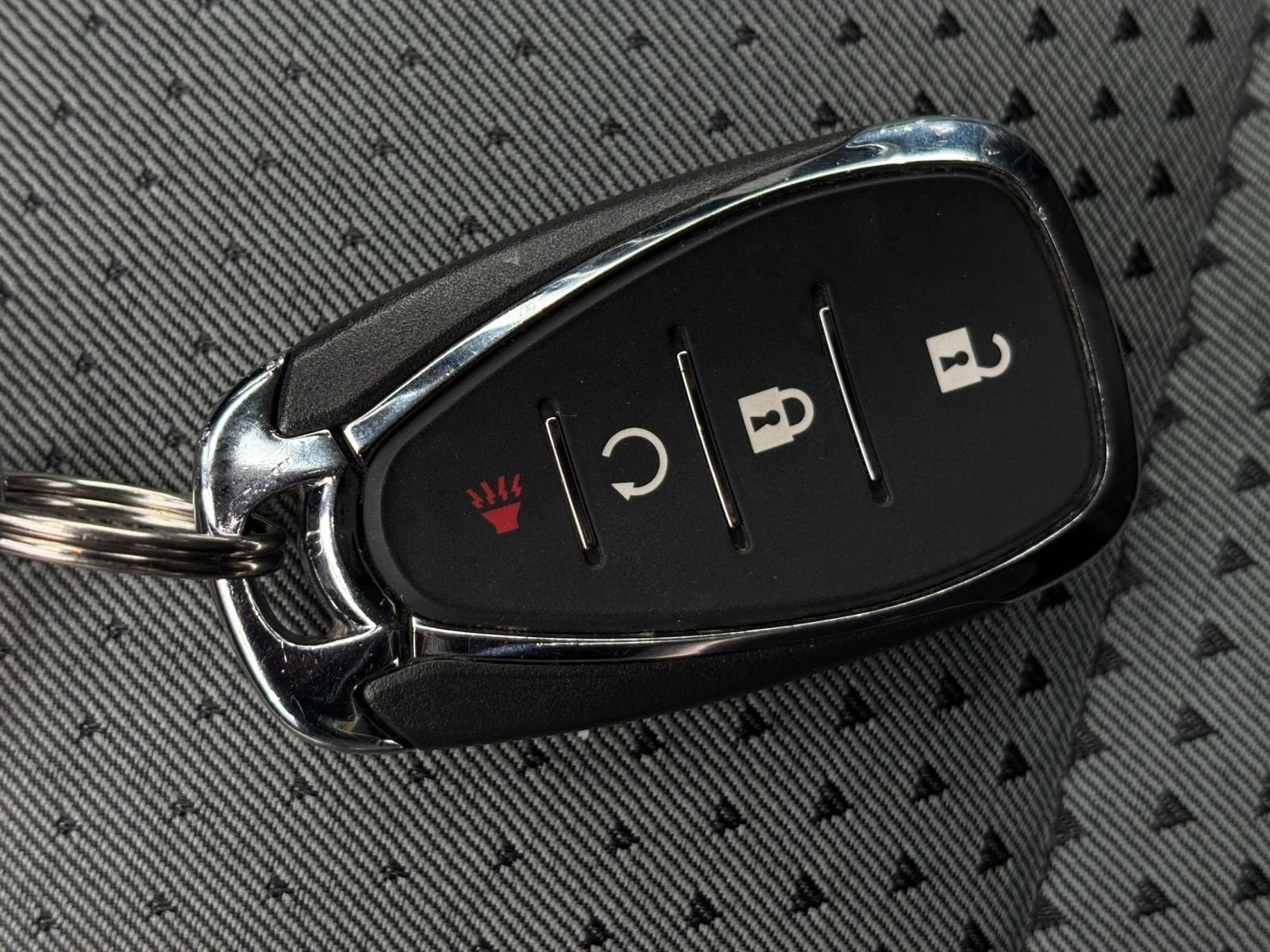 Thumbnail: 2025 Chevrolet Trax - 30