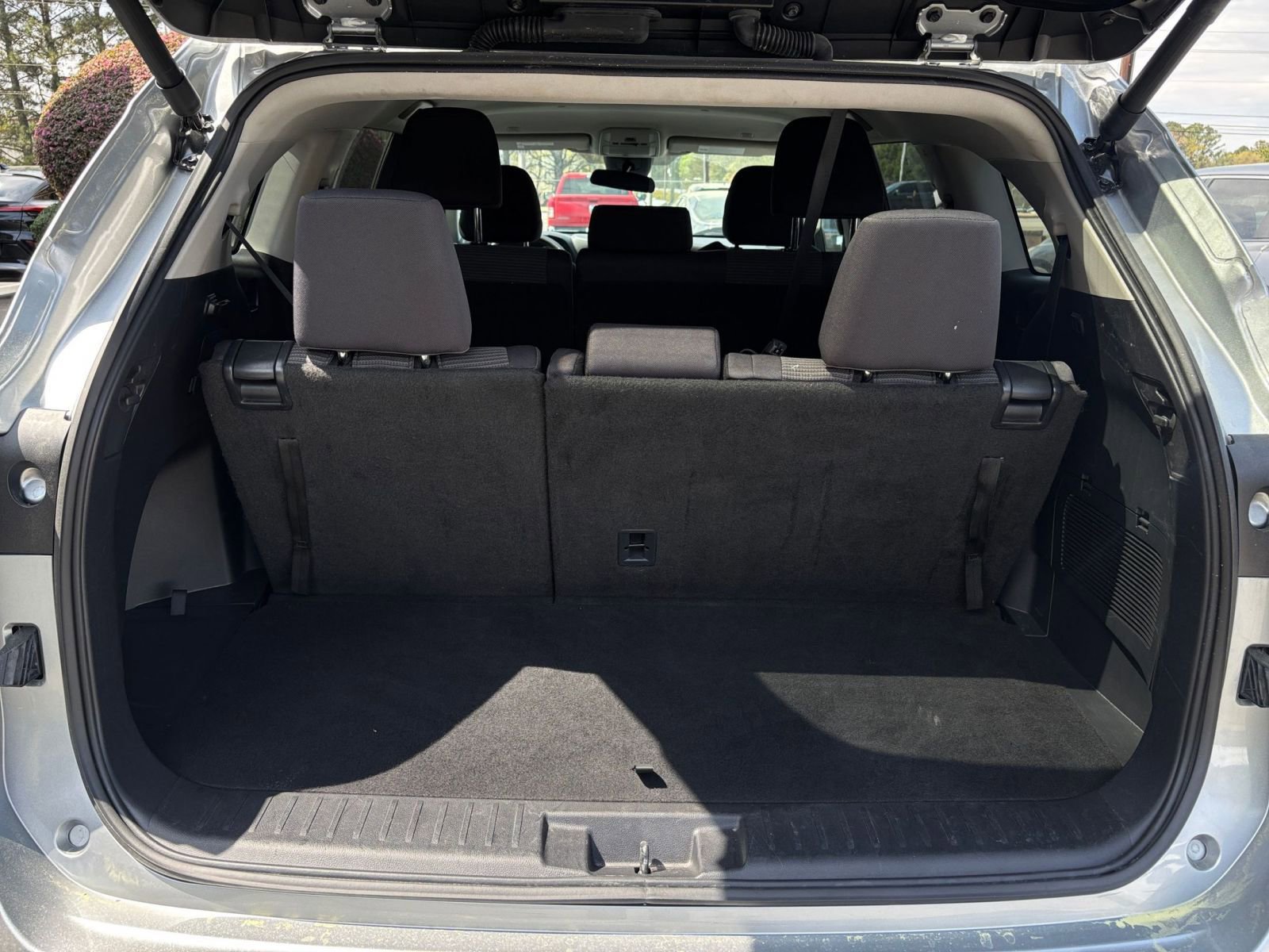 Thumbnail: 2025 Toyota Highlander - 32