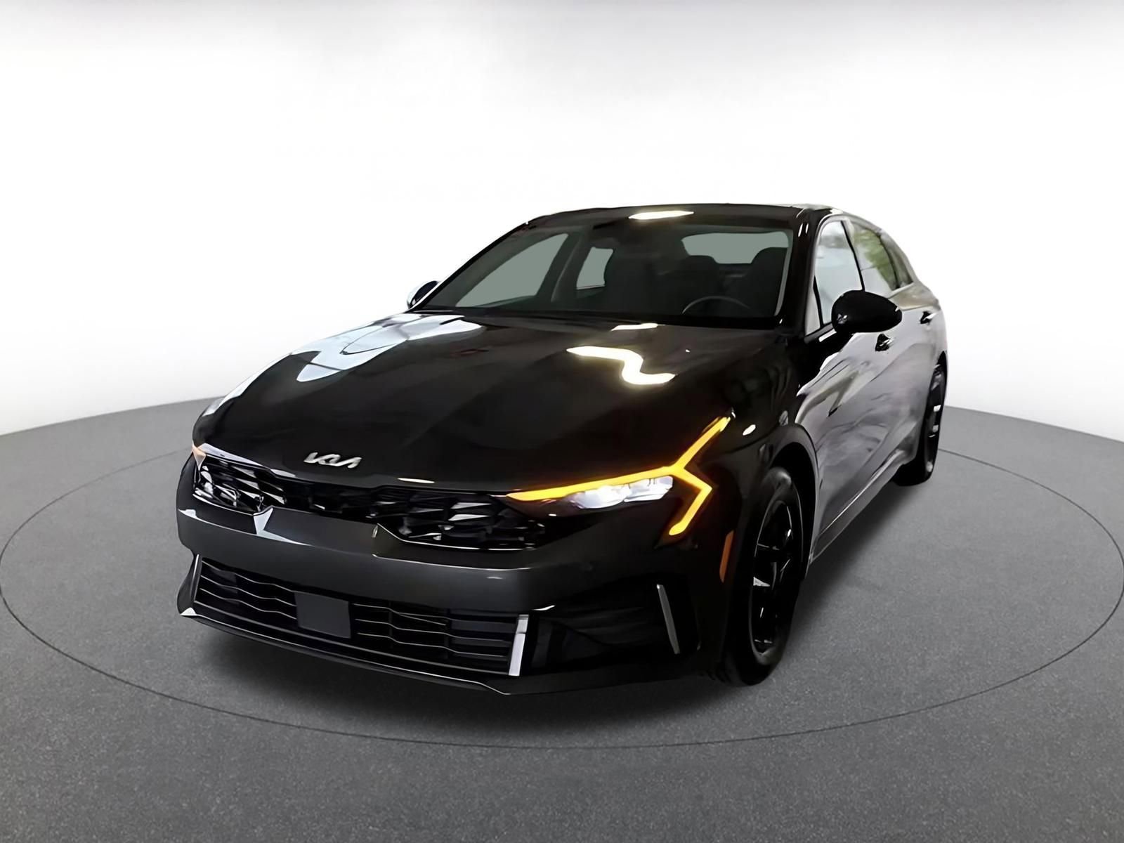 Thumbnail: 2025 Kia K5 - 5