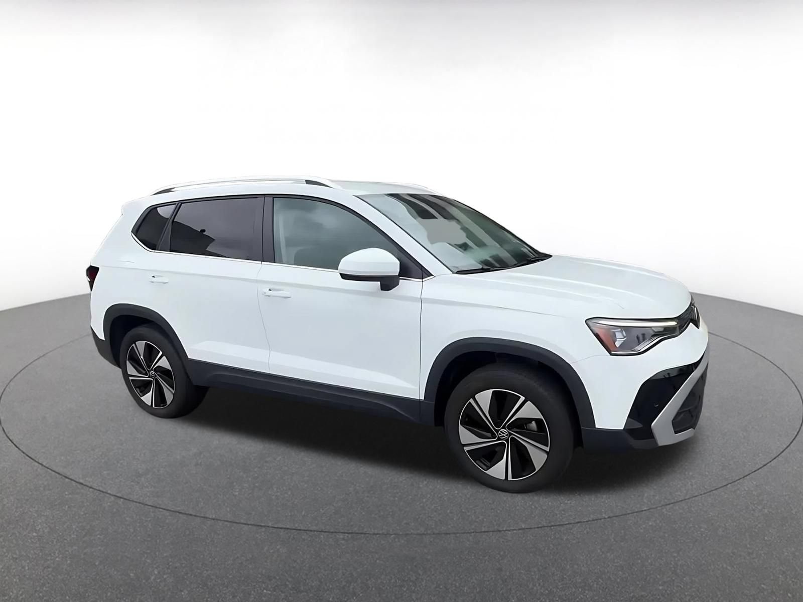 Thumbnail: 2025 Volkswagen Taos - 2