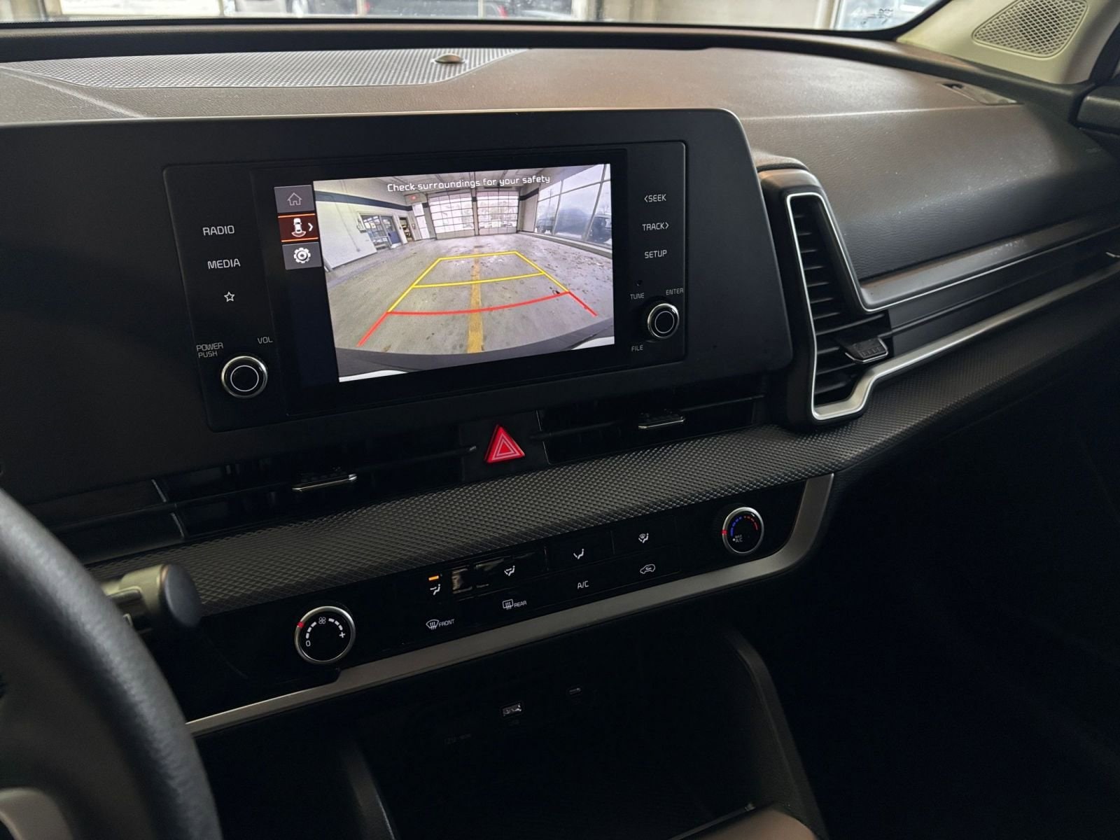 Thumbnail: 2025 Kia Sportage - 29