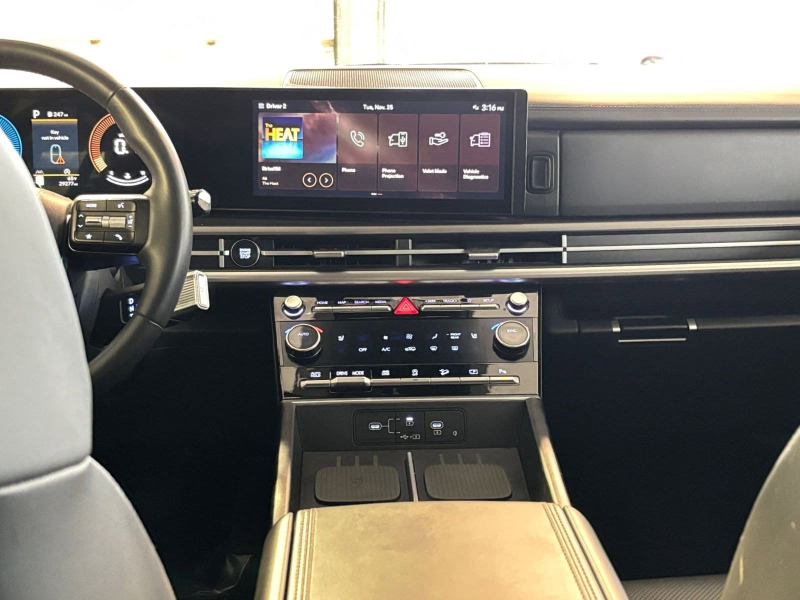 Thumbnail: 2025 Hyundai Santa Fe - 18