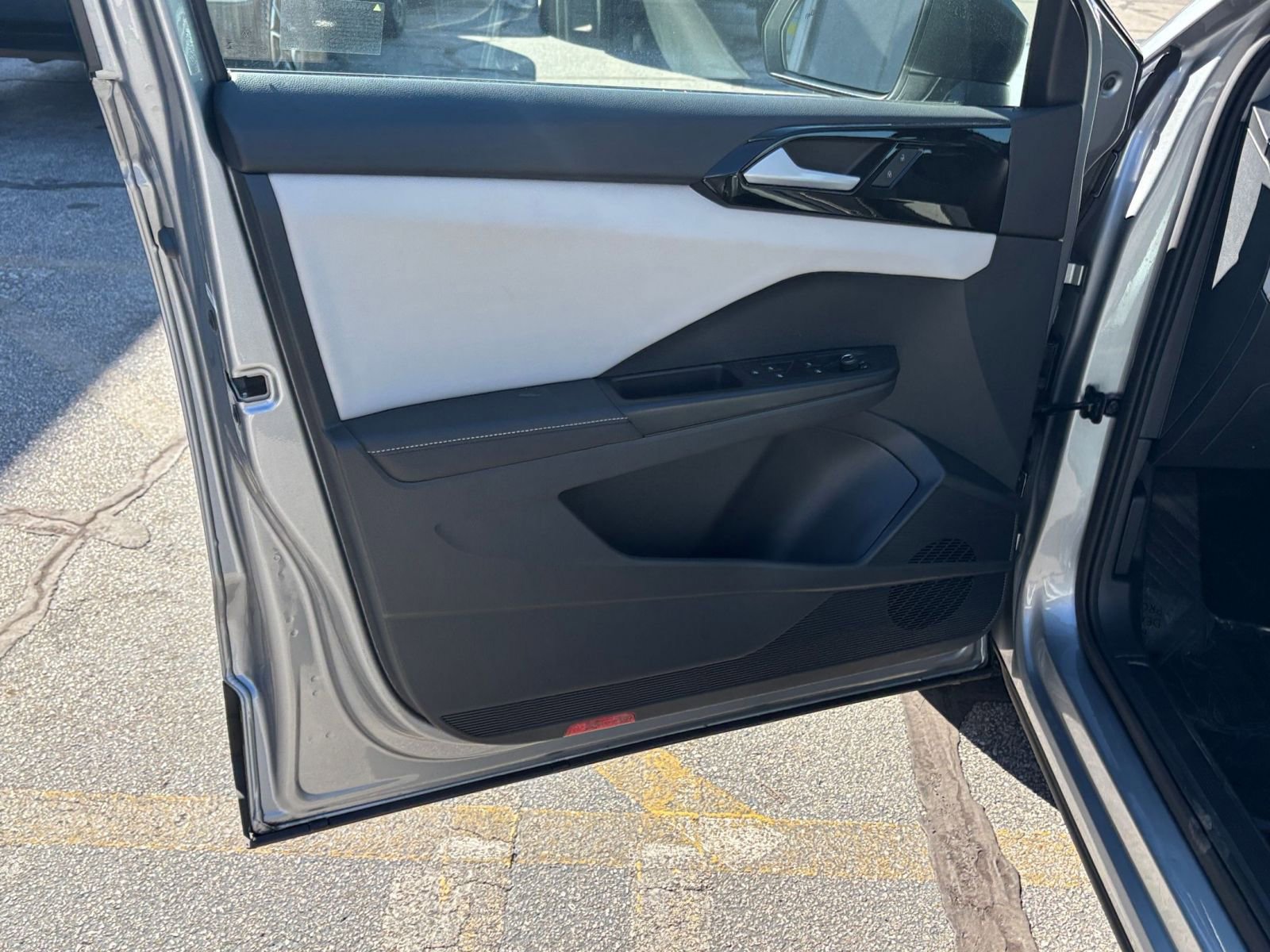 Thumbnail: 2025 Volkswagen Taos - 18