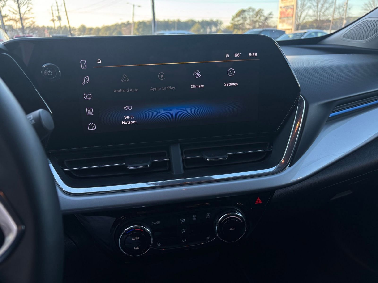 Thumbnail: 2025 Chevrolet Trax - 25