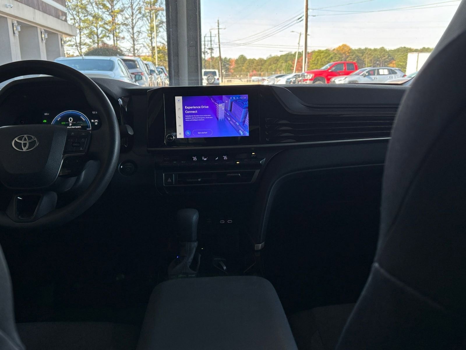 Thumbnail: 2025 Toyota Camry - 18