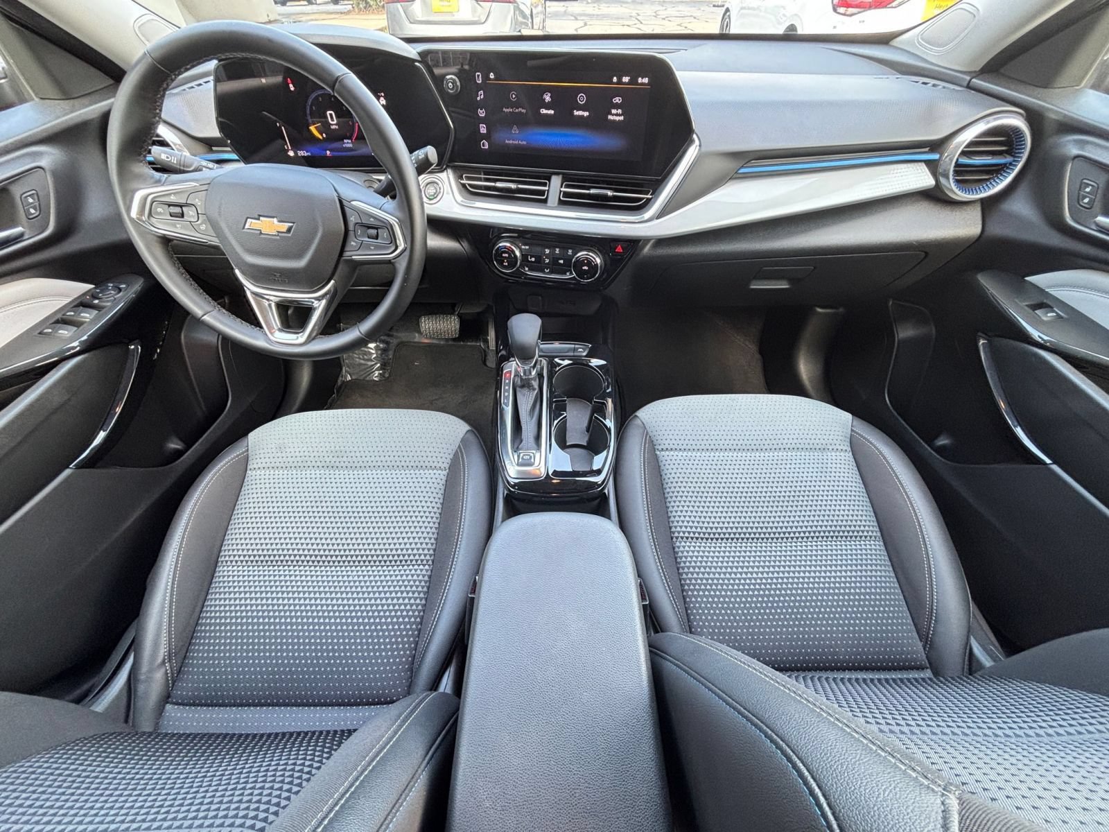 Thumbnail: 2025 Chevrolet Trax - 33