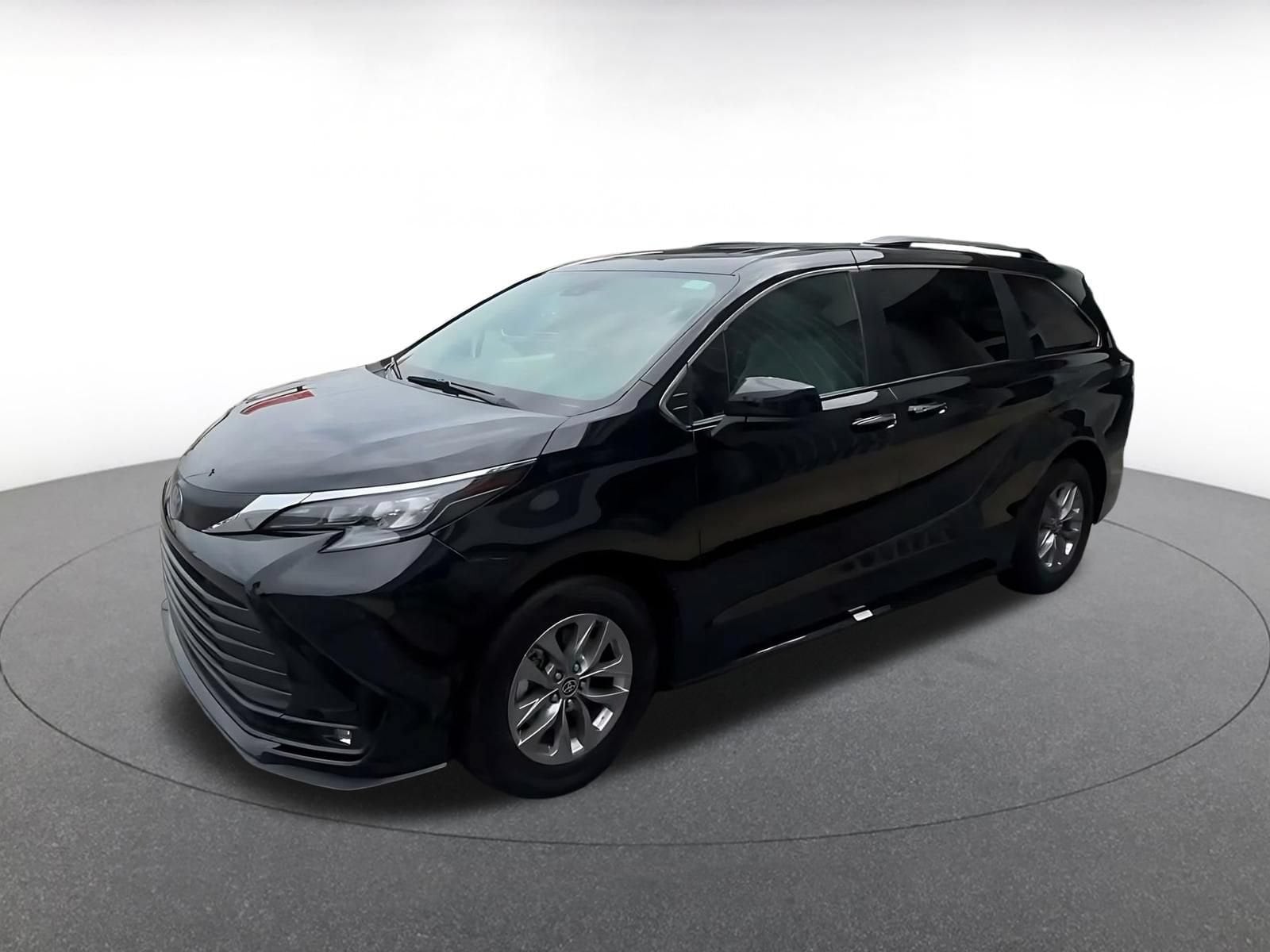 Thumbnail: 2025 Toyota Sienna - 7