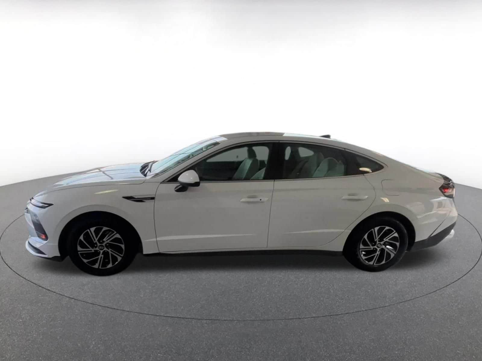 Thumbnail: 2026 Hyundai Sonata - 8