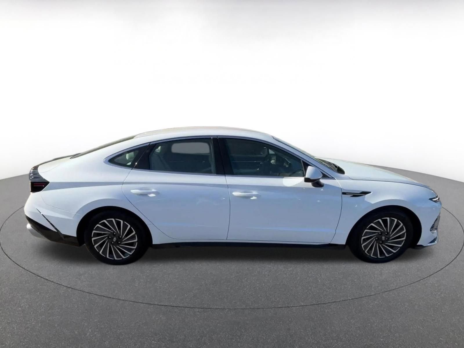 Thumbnail: 2025 Hyundai Sonata - 17