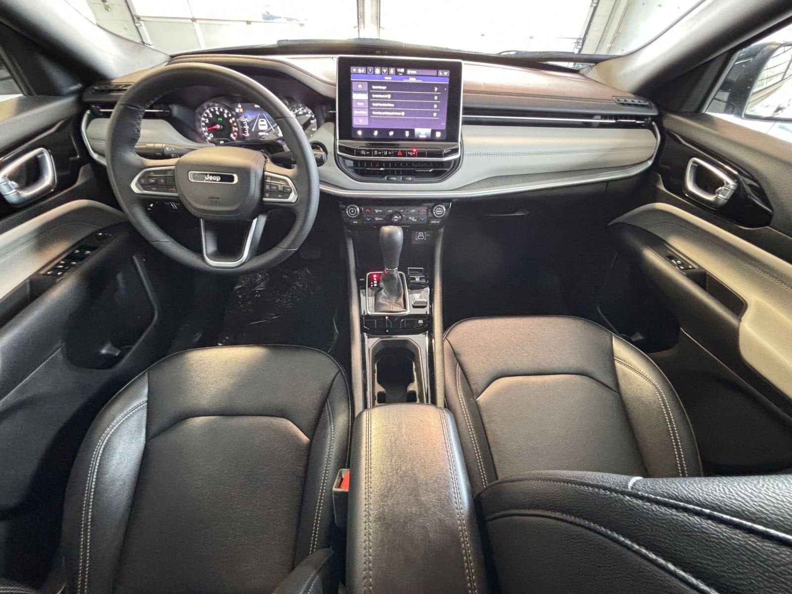 Thumbnail: 2025 Jeep Compass - 34