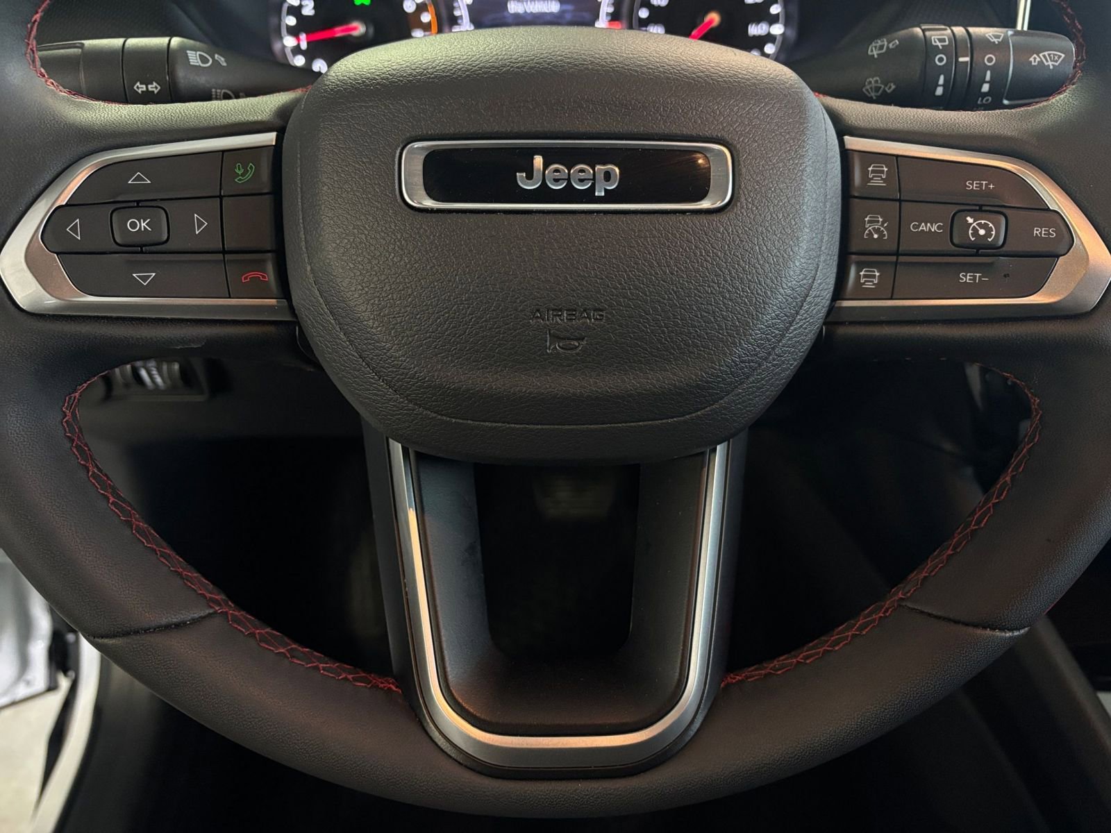 Thumbnail: 2025 Jeep Compass - 32