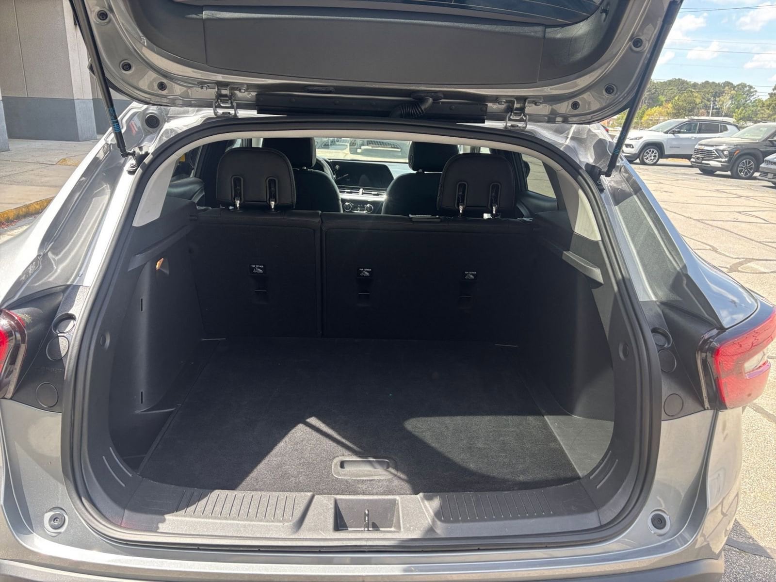 Thumbnail: 2025 Chevrolet Trax - 31