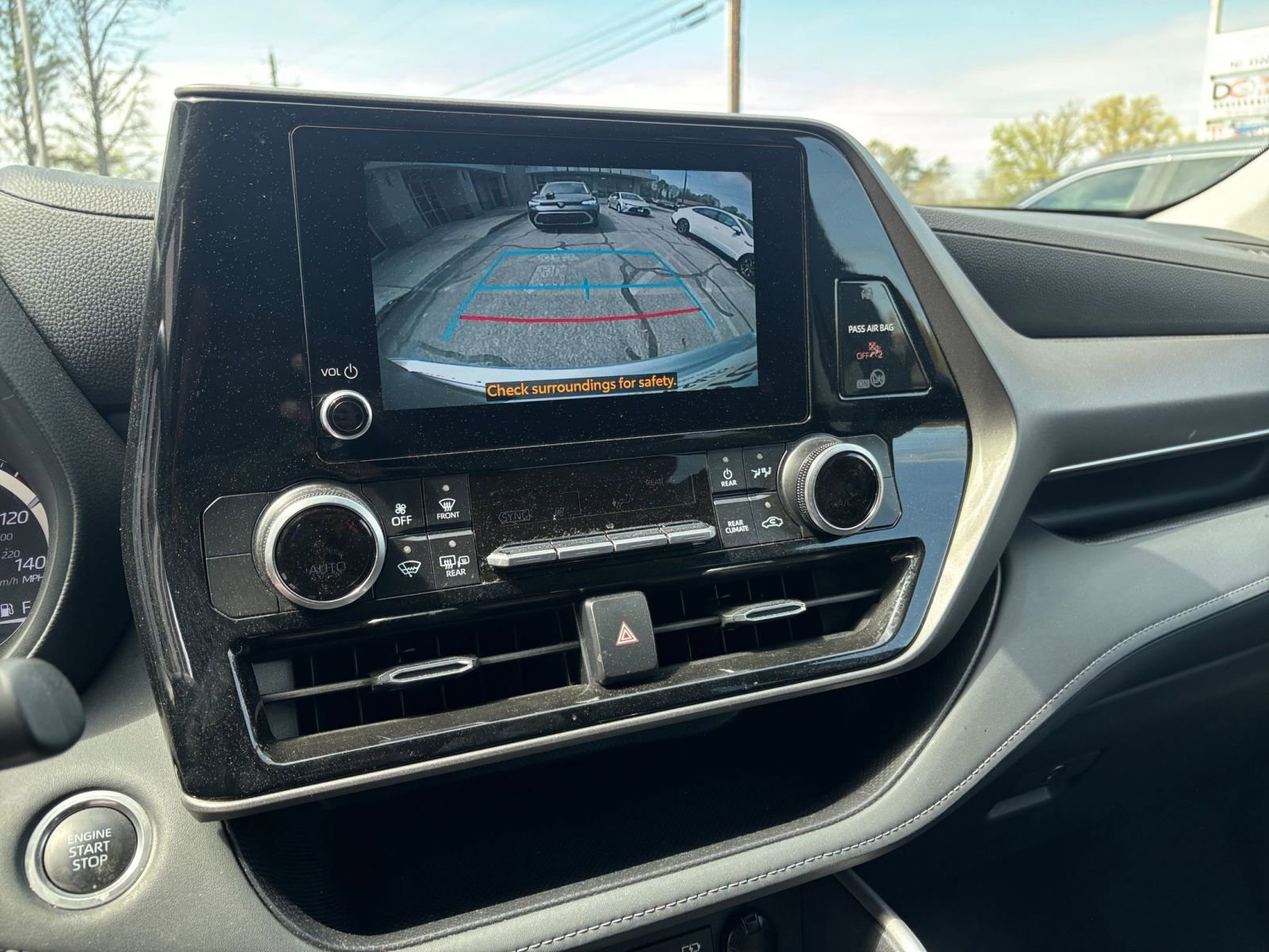 Thumbnail: 2025 Toyota Highlander - 26