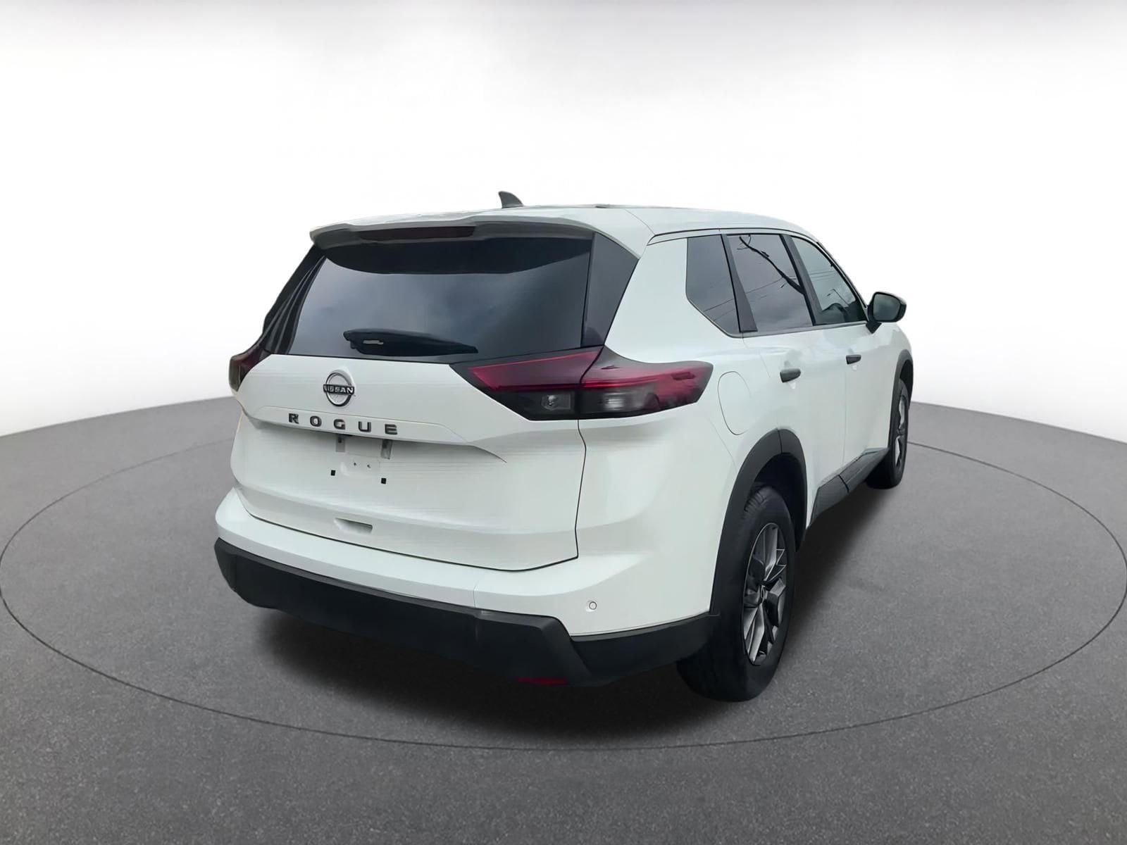 2024 Nissan Rogue S 13