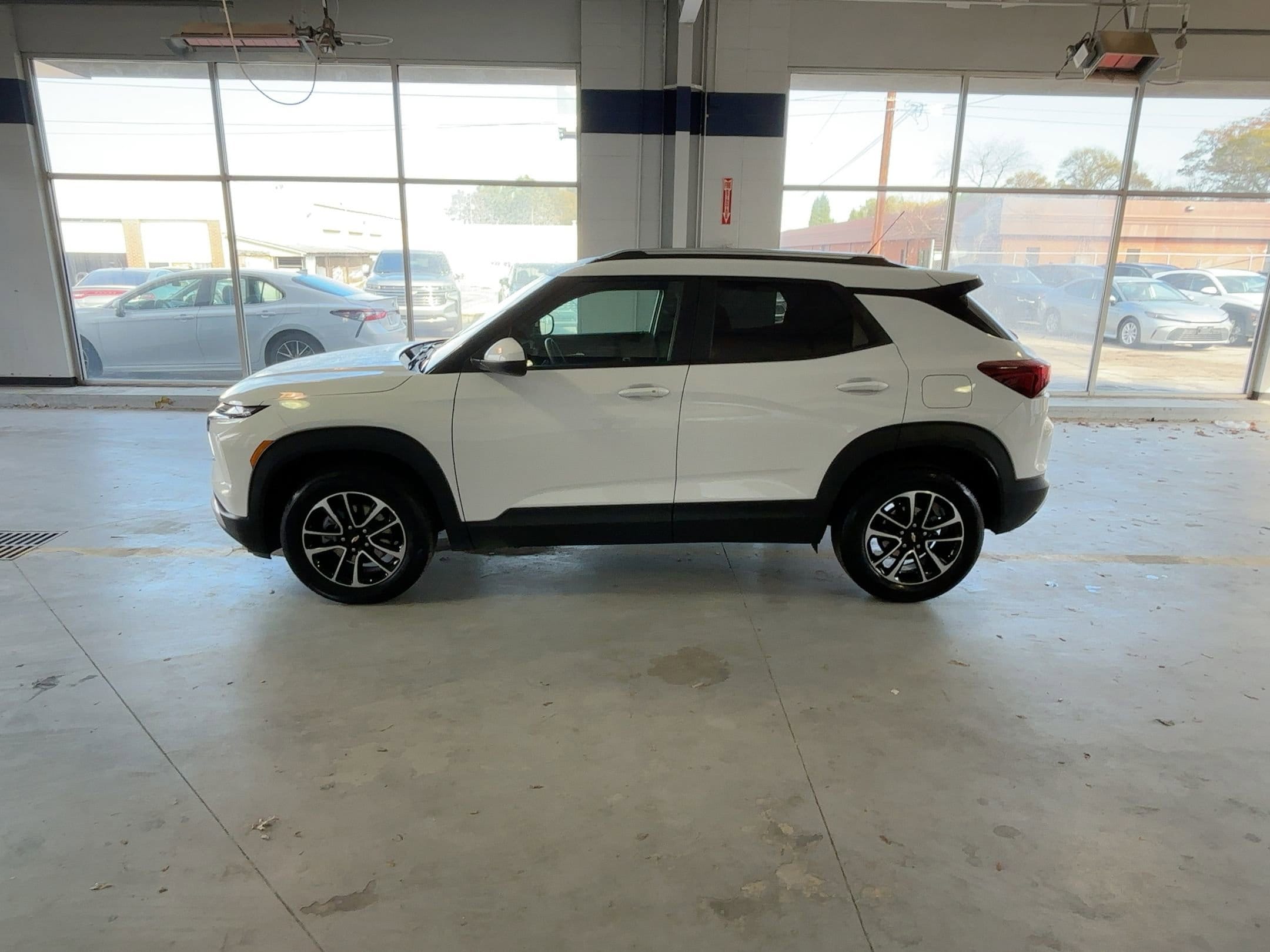 Thumbnail: 2025 Chevrolet TrailBlazer - 3