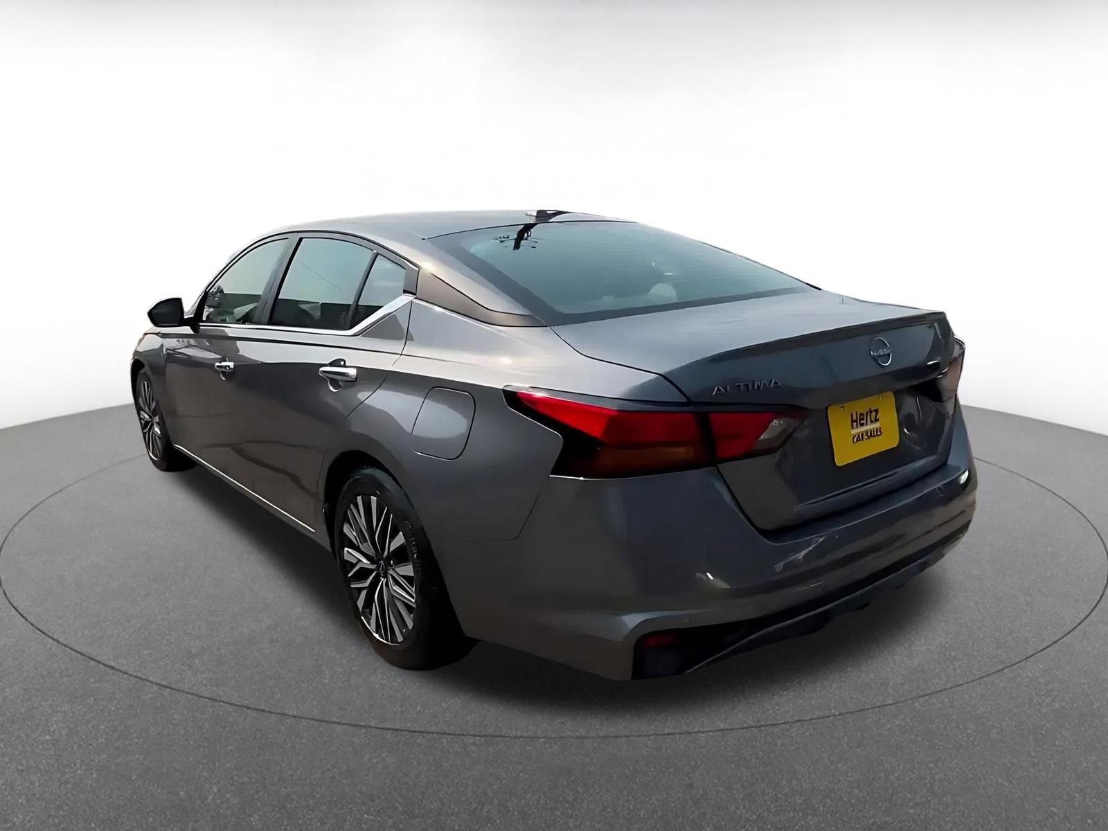 Thumbnail: 2025 Nissan Altima - 10