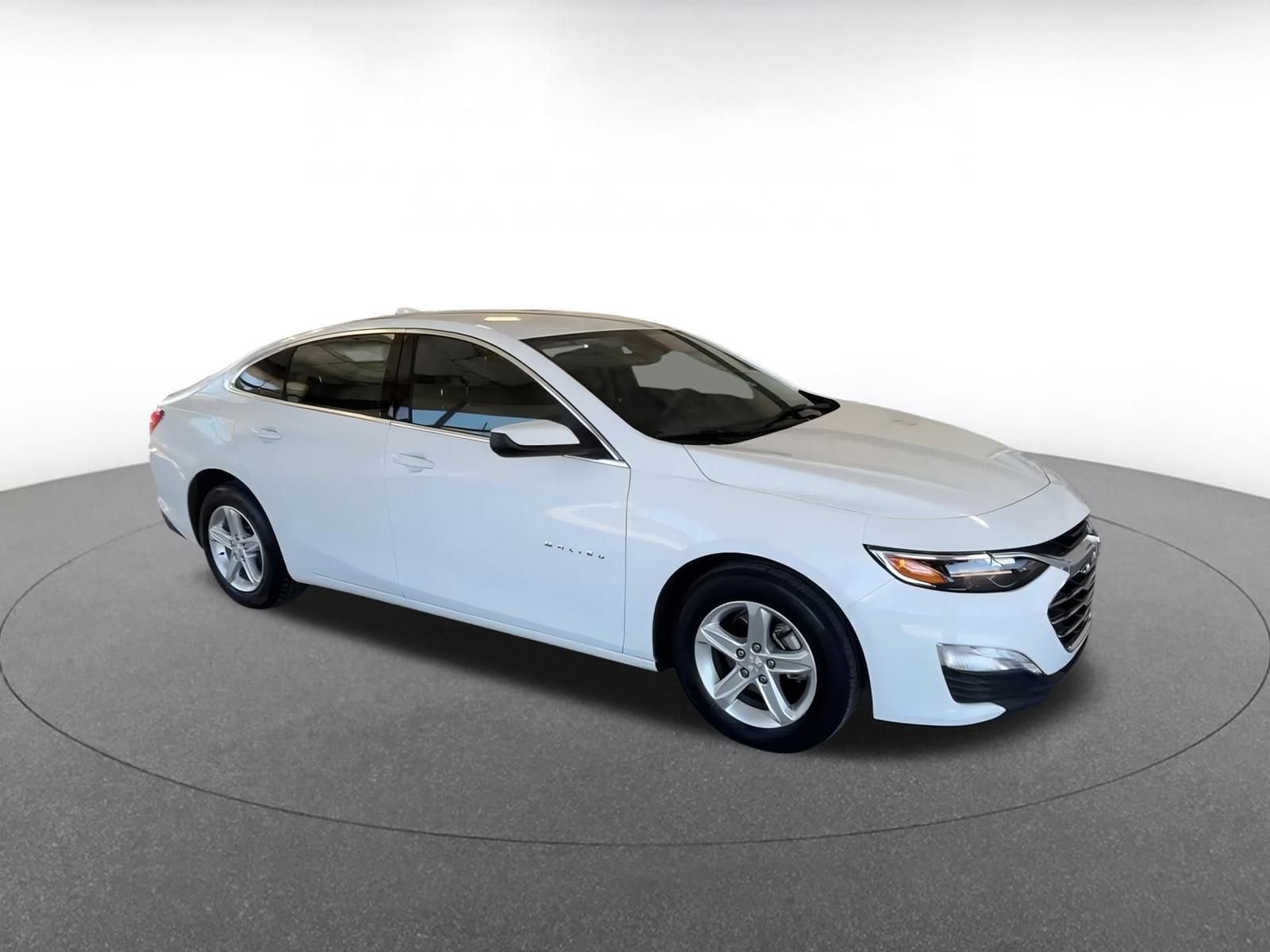 Thumbnail: 2024 Chevrolet Malibu - 2