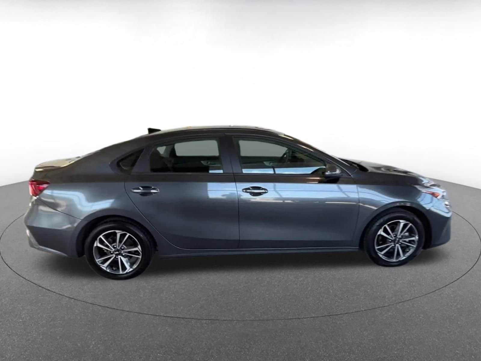 Thumbnail: 2024 Kia Forte - 15
