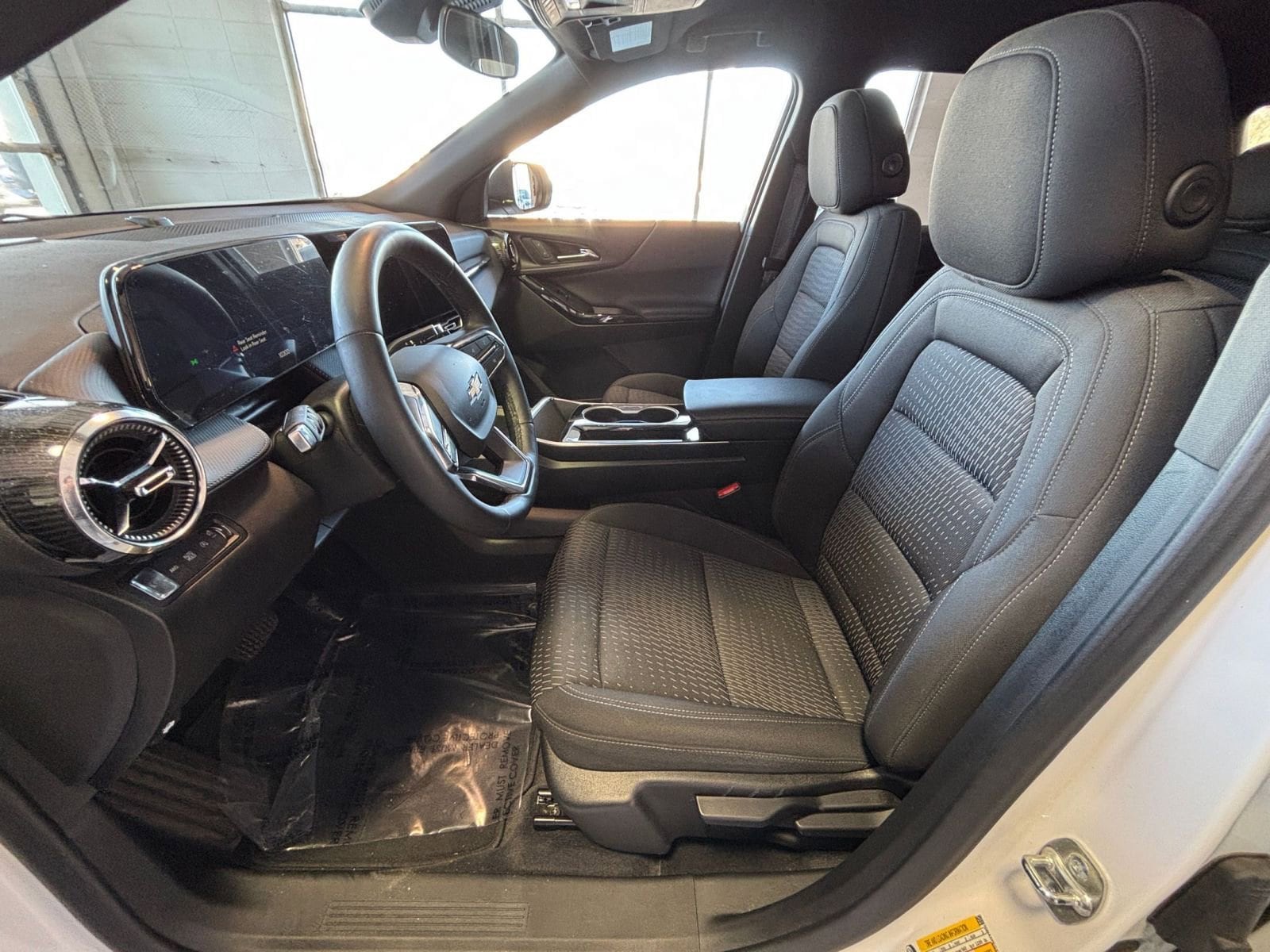 Thumbnail: 2025 Chevrolet Equinox - 28