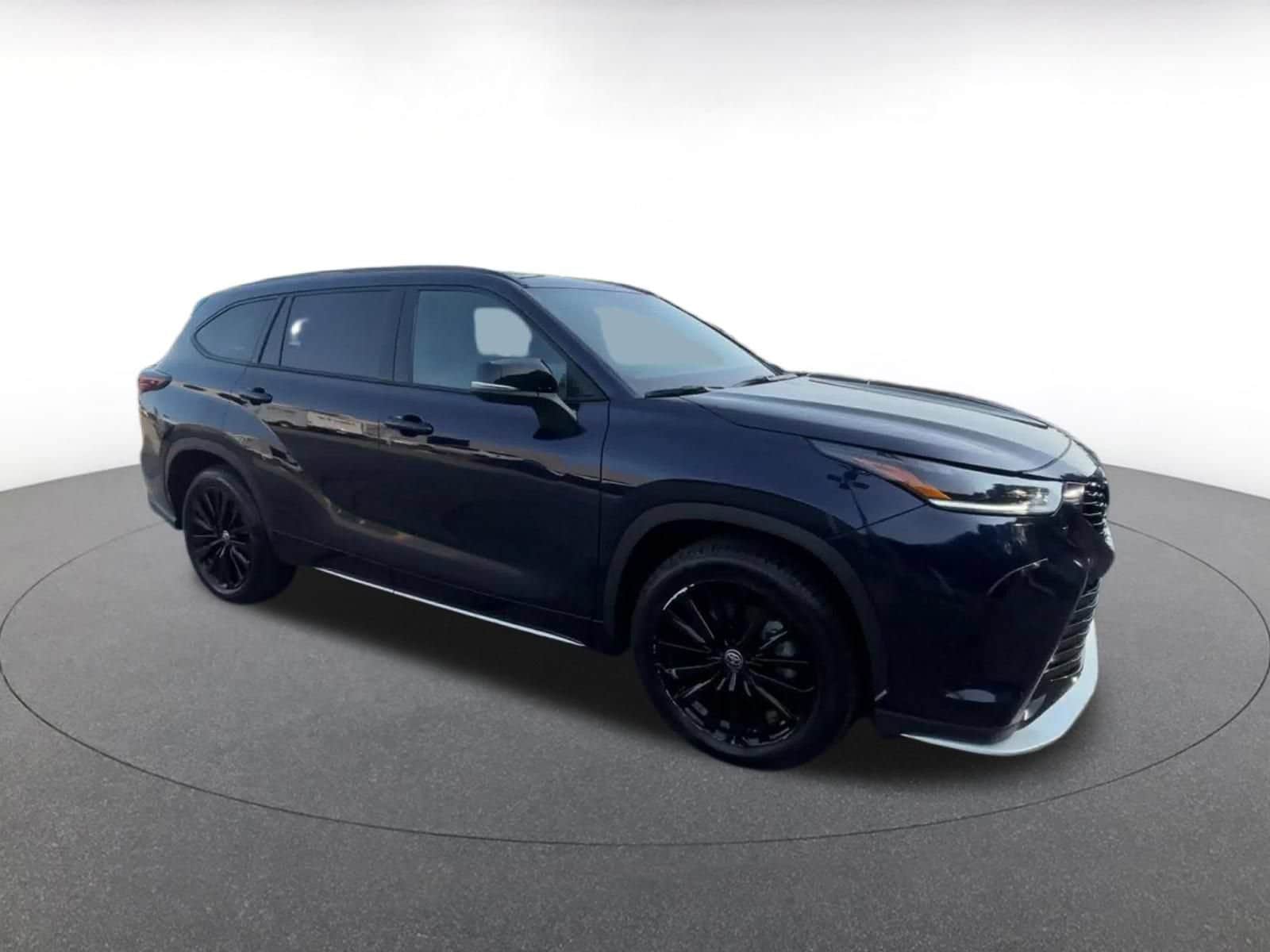 Thumbnail: 2025 Toyota Highlander - 2