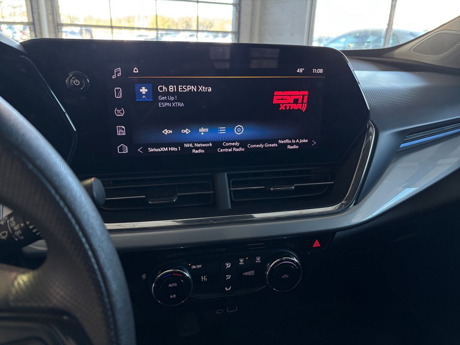 Thumbnail: 2025 Chevrolet Trax - 21