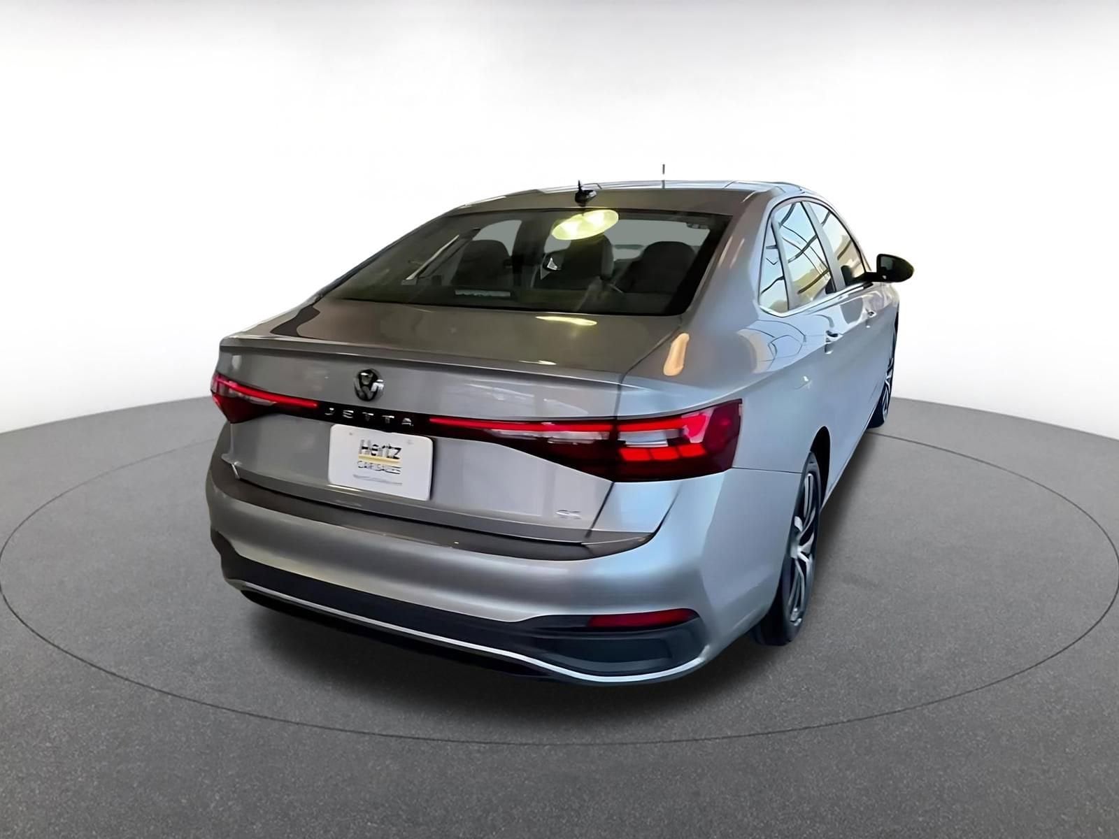 Thumbnail: 2025 Volkswagen Jetta - 15