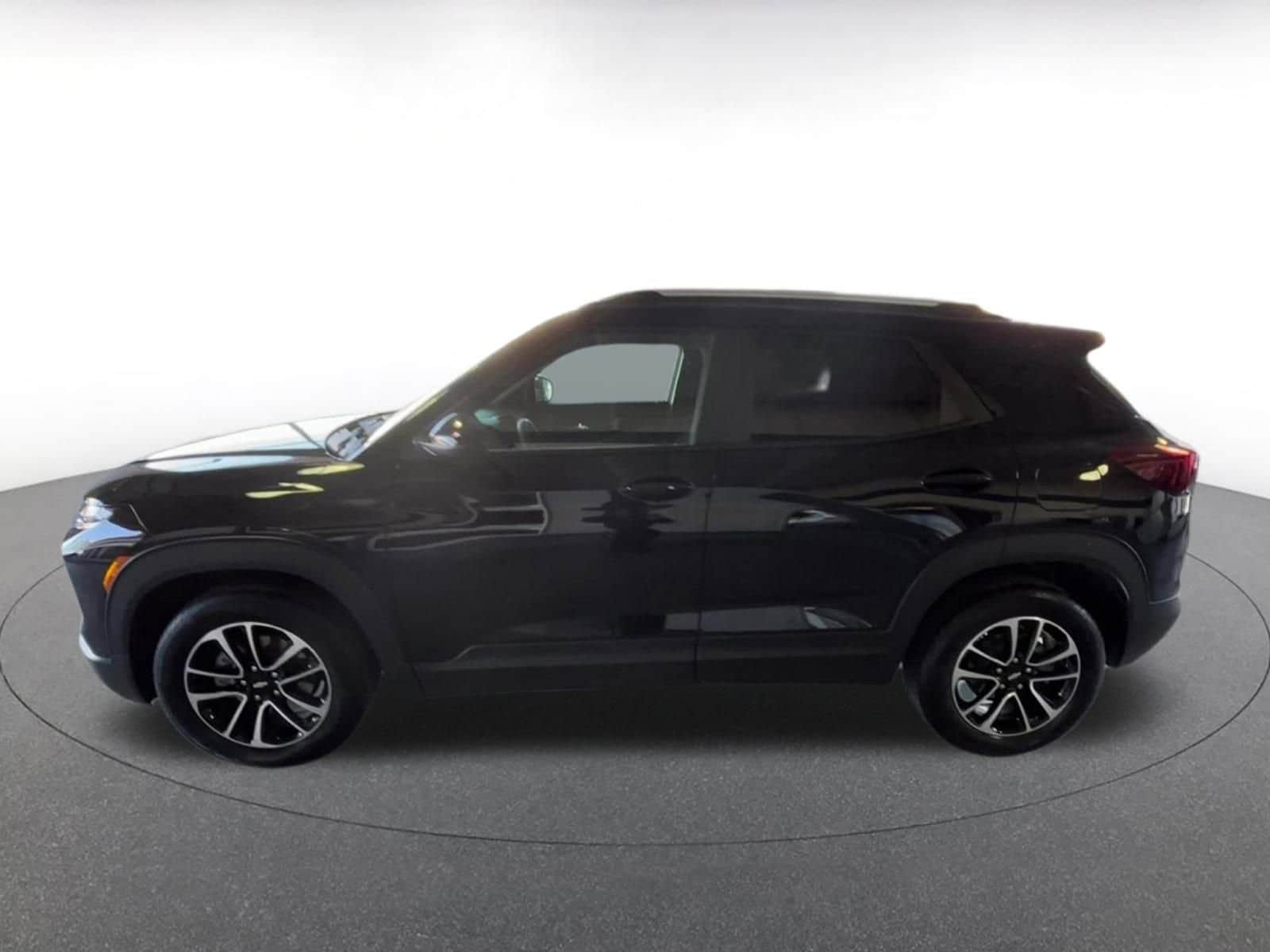 Thumbnail: 2025 Chevrolet TrailBlazer - 11