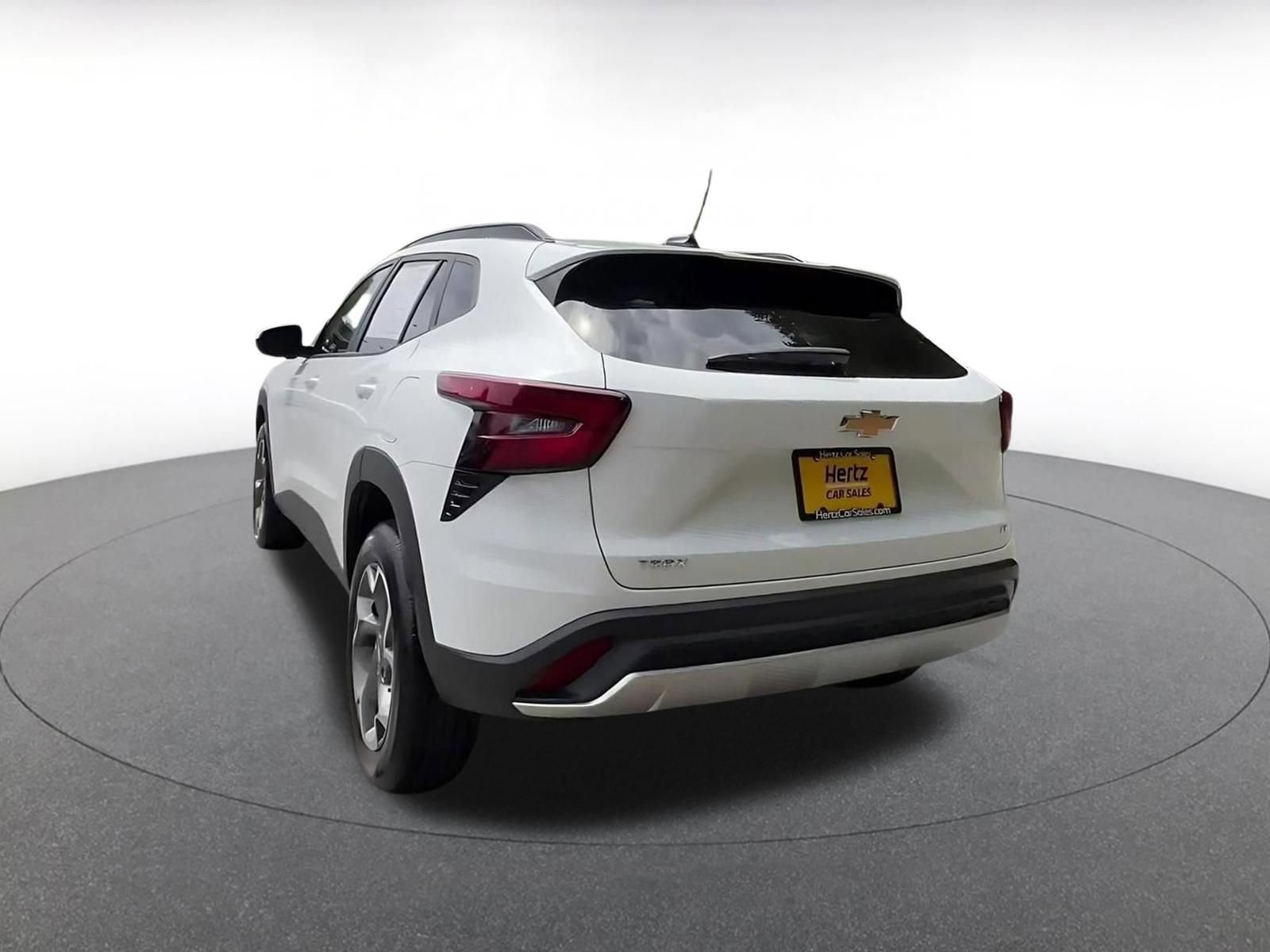 Thumbnail: 2025 Chevrolet Trax - 11