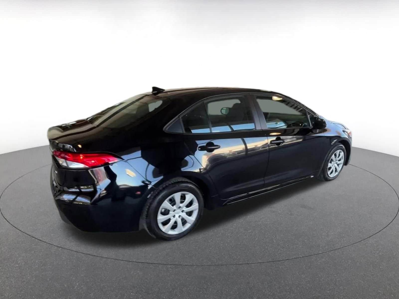 Thumbnail: 2025 Toyota Corolla - 13