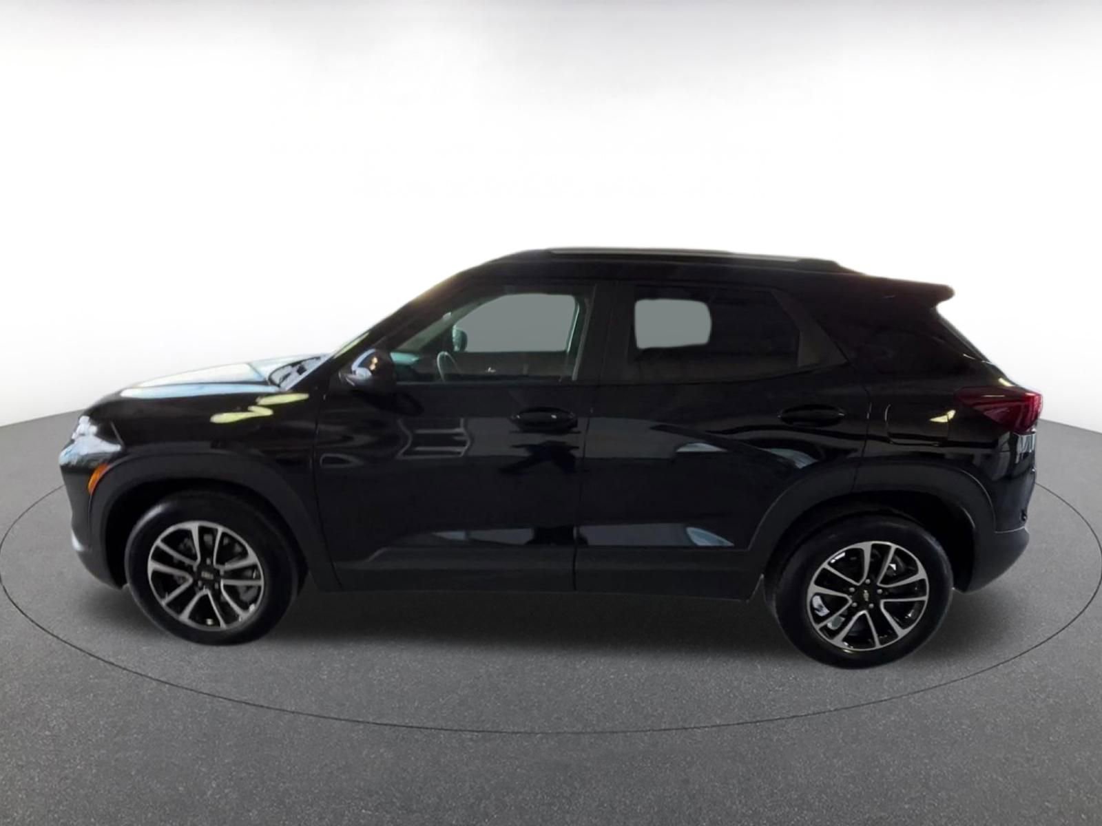 Thumbnail: 2025 Chevrolet TrailBlazer - 12