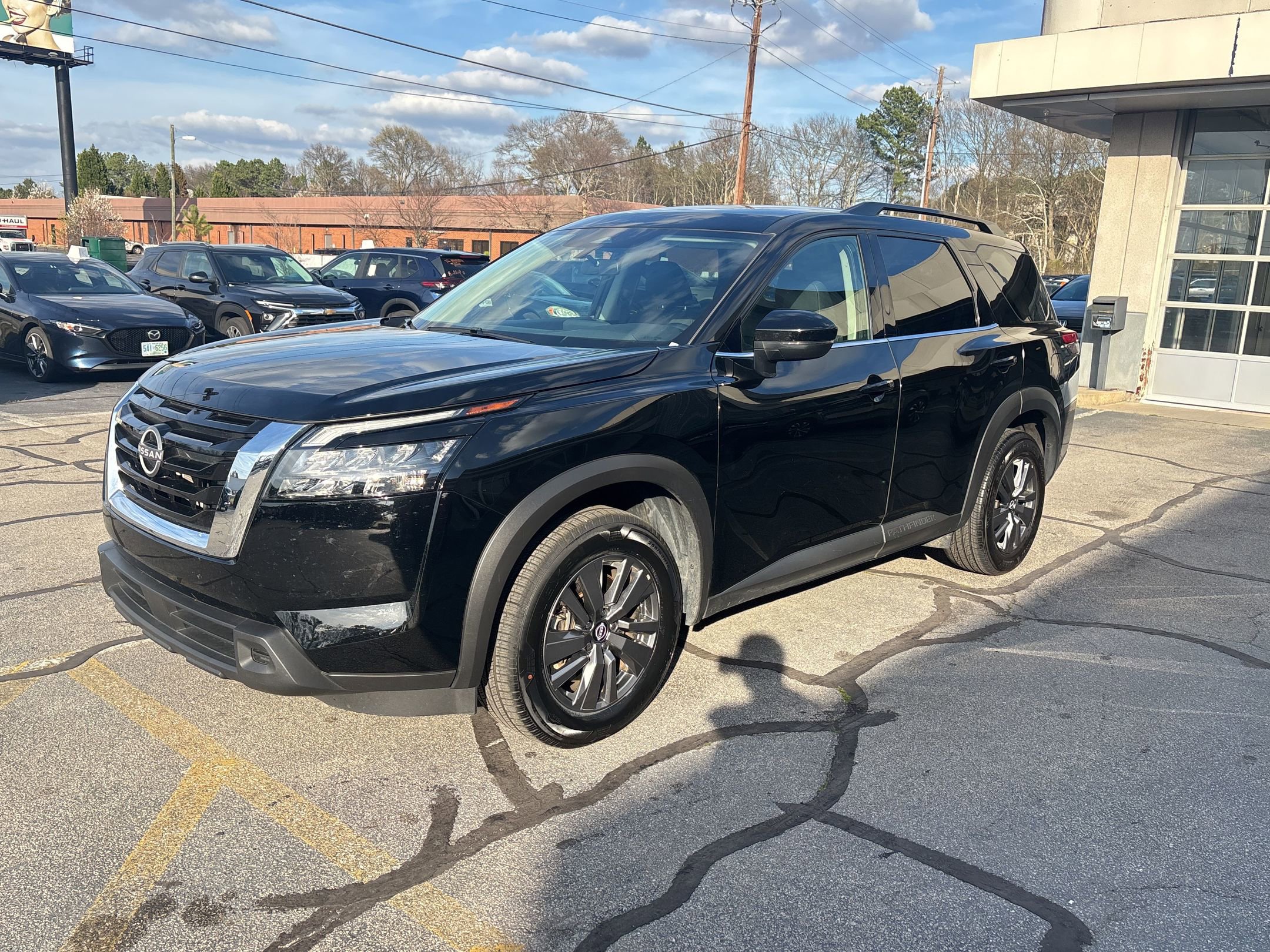 Thumbnail: 2025 Nissan Pathfinder - 5