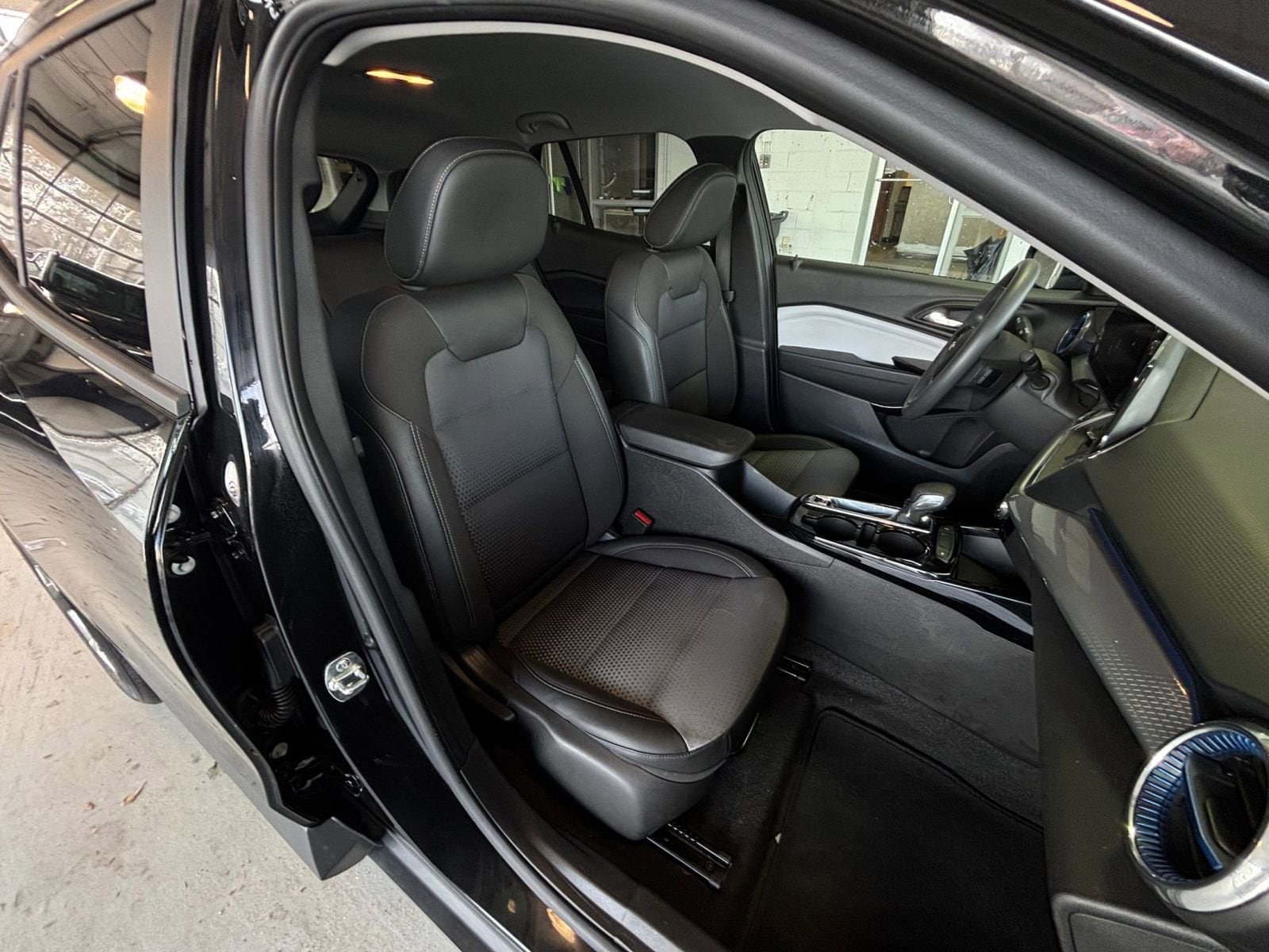 Thumbnail: 2025 Chevrolet Trax - 35