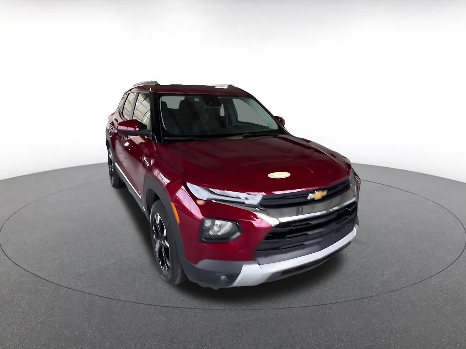 Thumbnail: 2023 Chevrolet TrailBlazer - 3