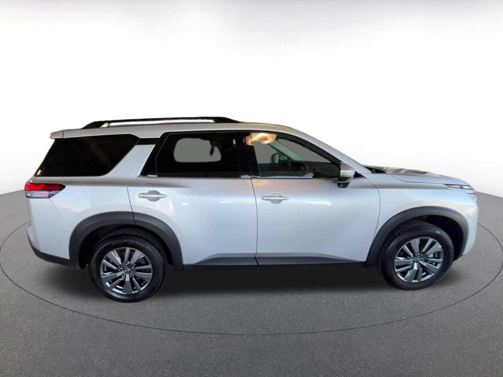 Thumbnail: 2025 Nissan Pathfinder - 16