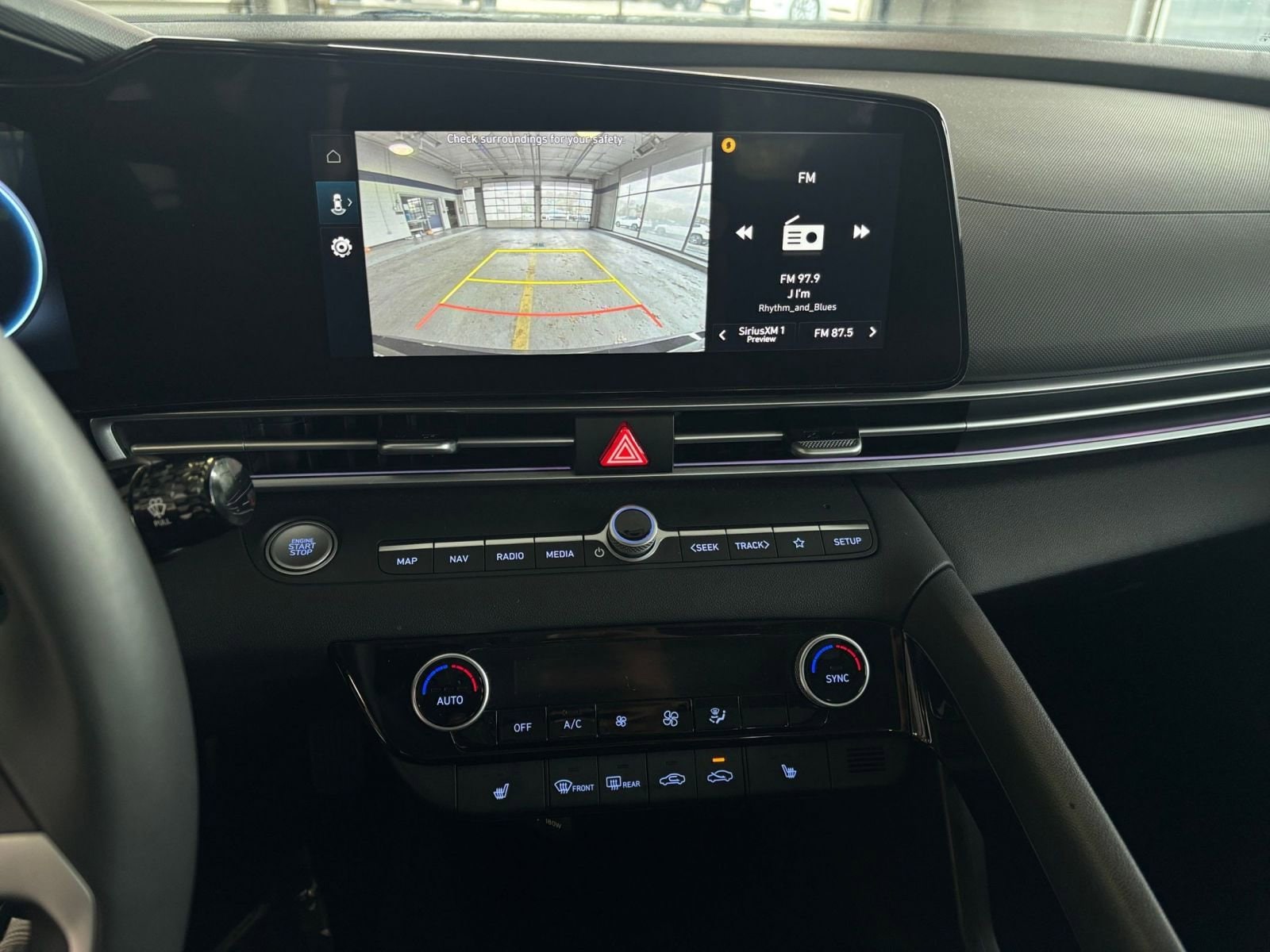 Thumbnail: 2025 Hyundai Elantra - 30