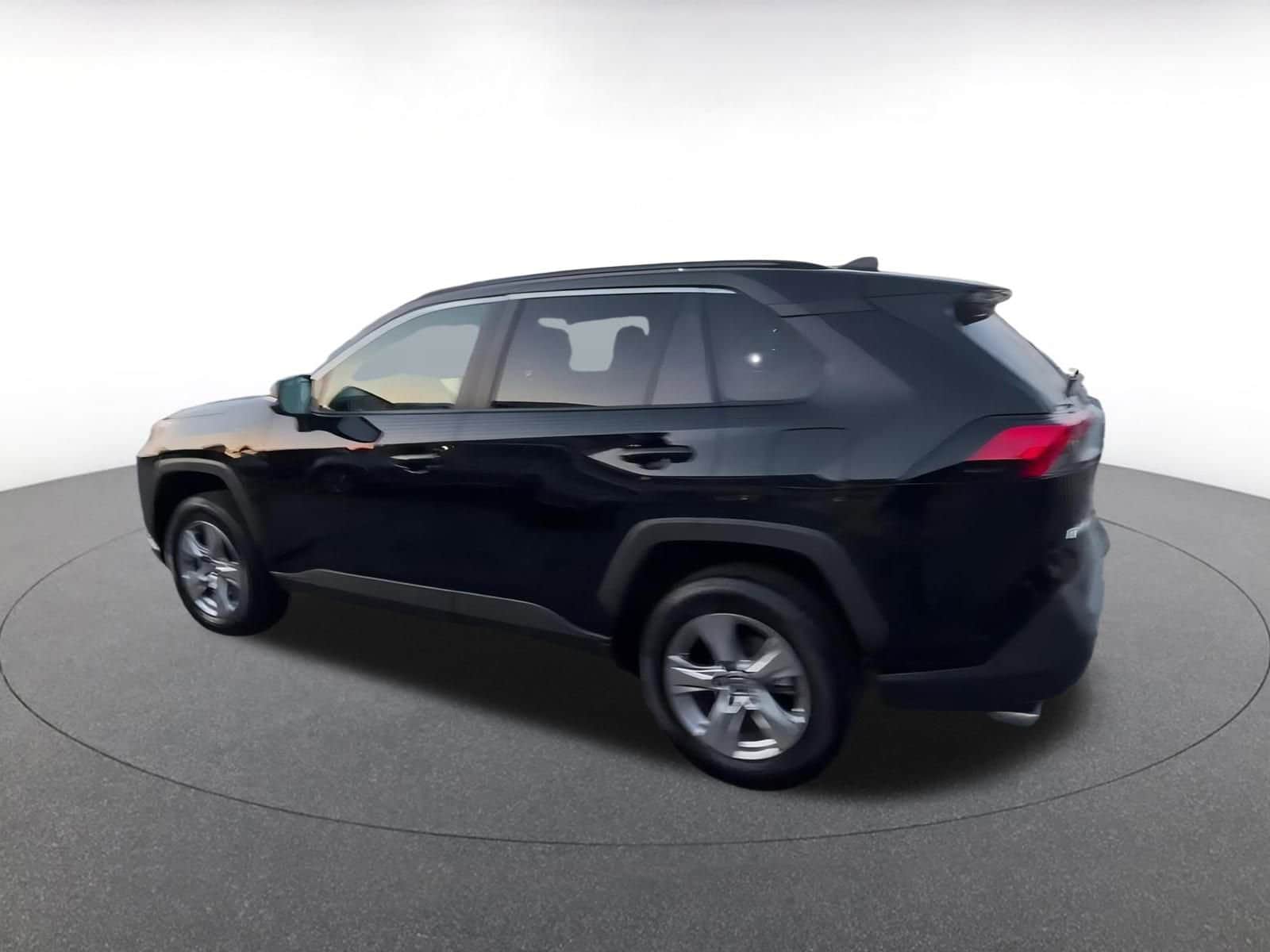 Thumbnail: 2025 Toyota RAV4 - 15