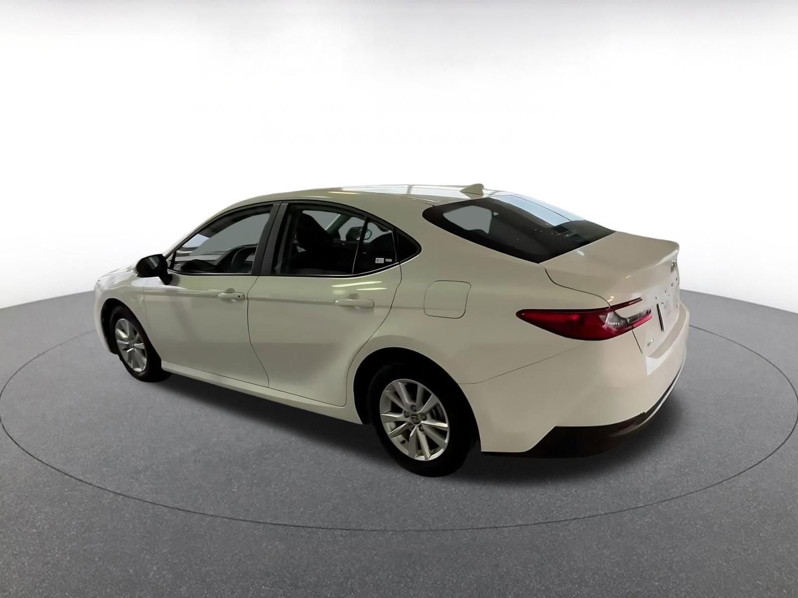Thumbnail: 2025 Toyota Camry - 10