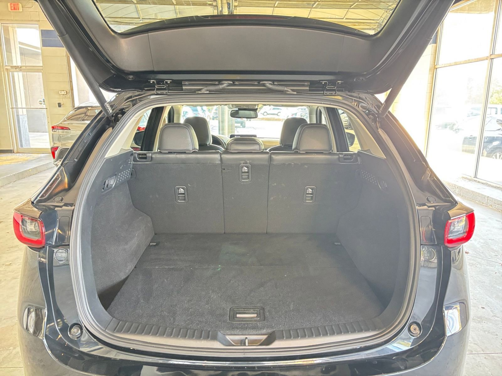 Thumbnail: 2025 Mazda CX-5 - 32