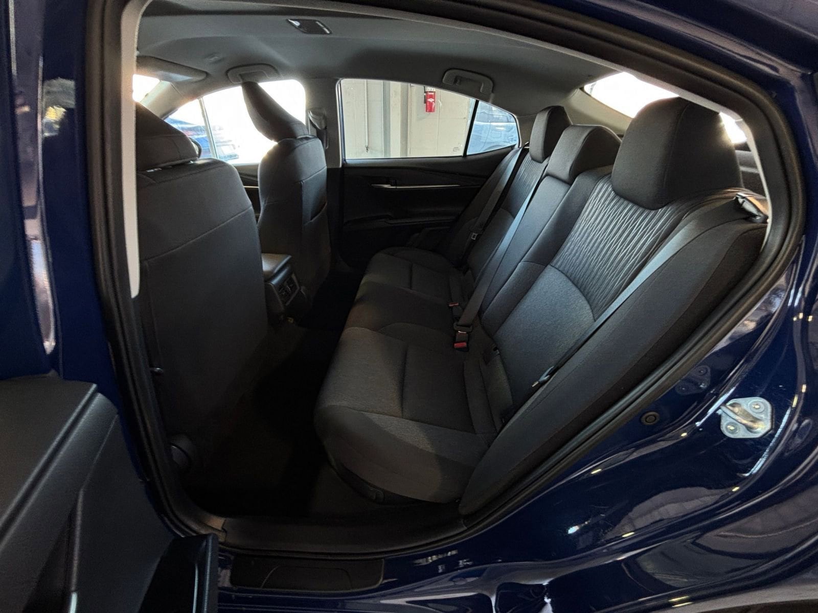 Thumbnail: 2025 Toyota Camry - 30