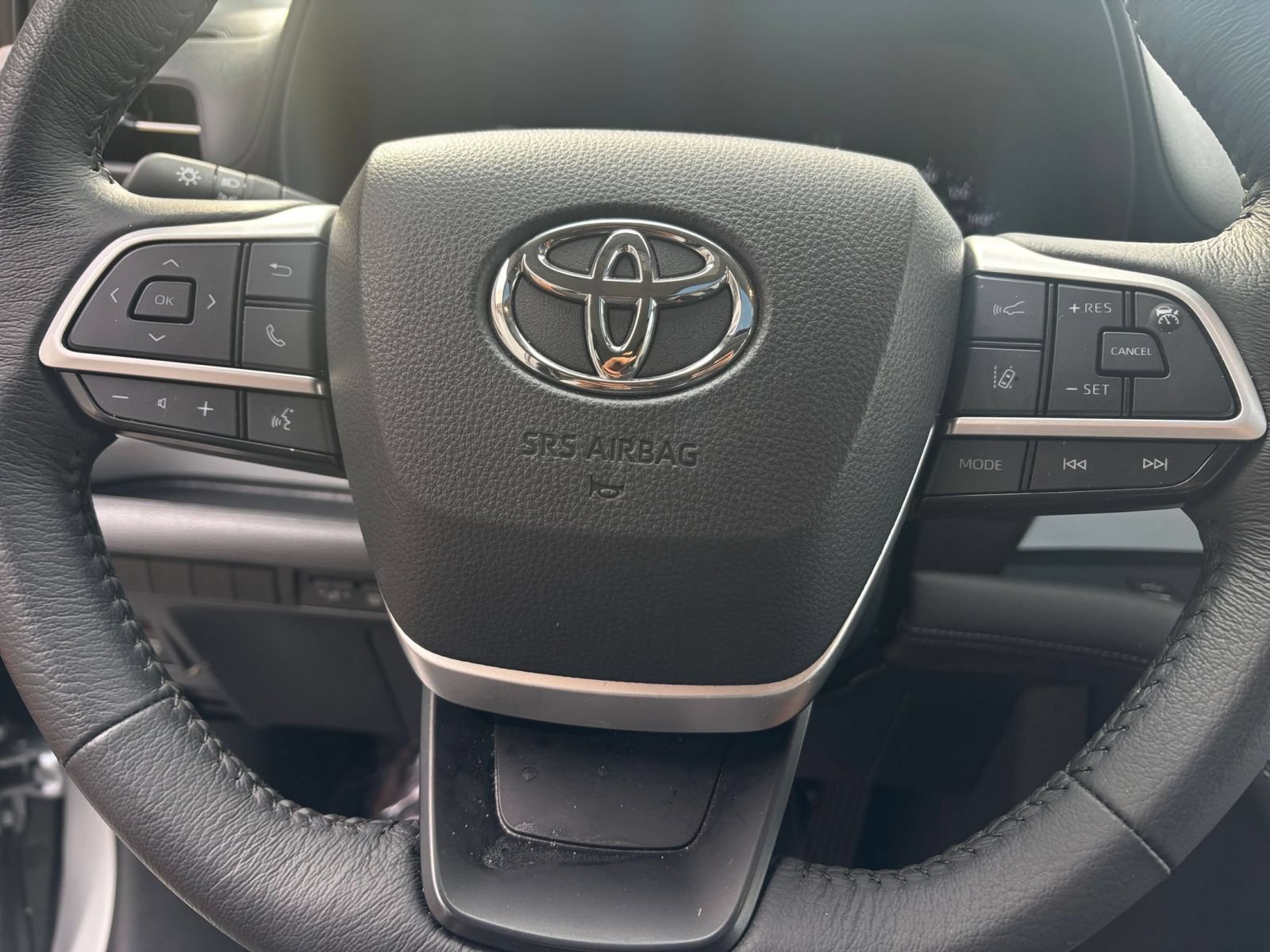 Thumbnail: 2025 Toyota Sienna - 28