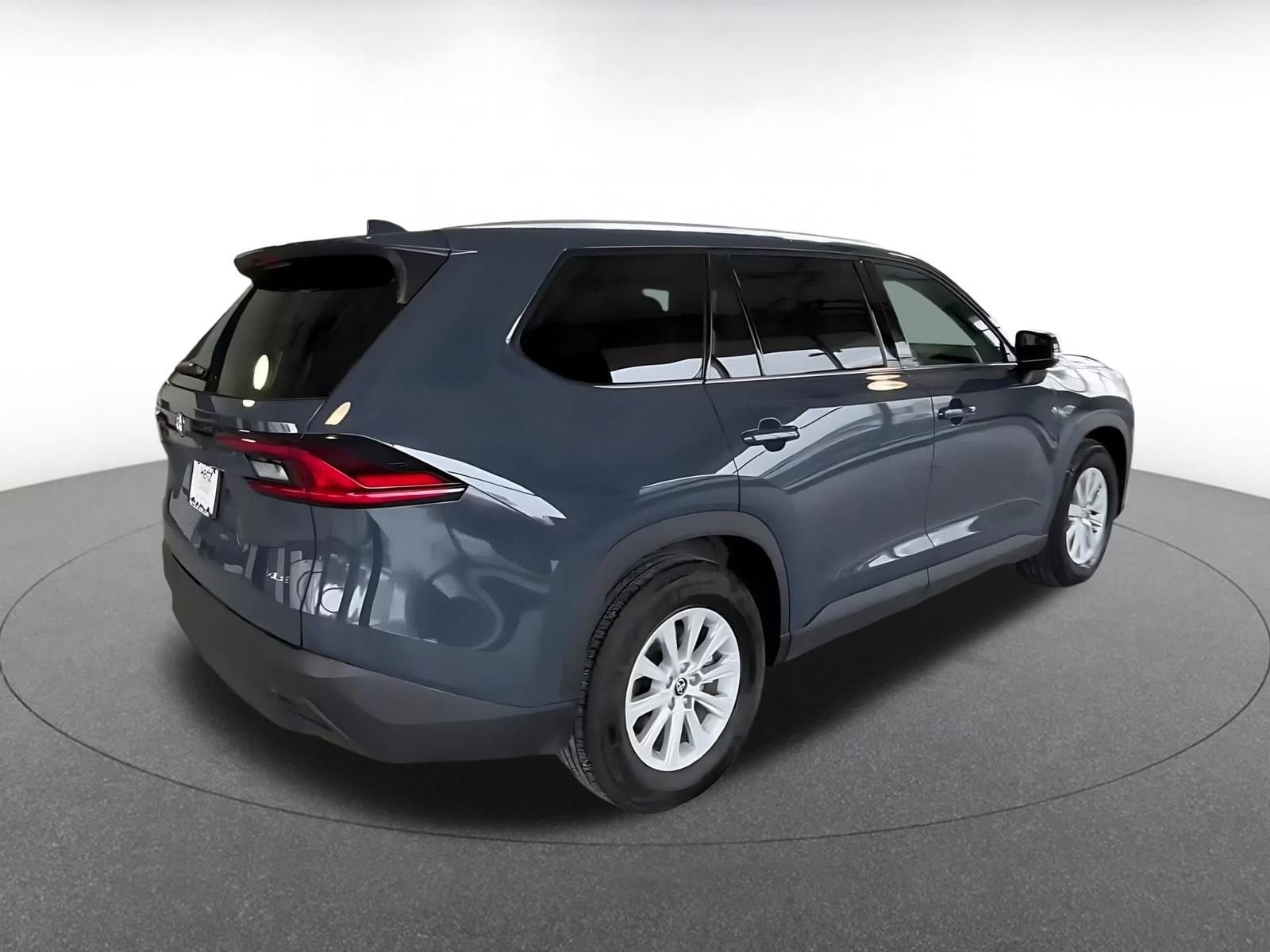 Thumbnail: 2025 Toyota Grand Highlander - 17