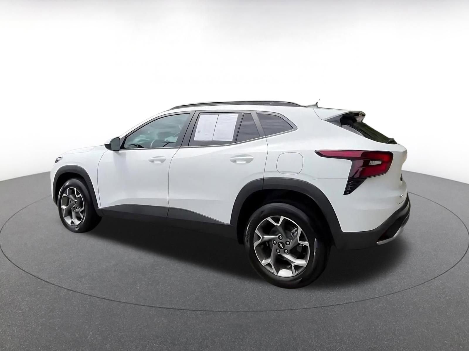 Thumbnail: 2025 Chevrolet Trax - 10