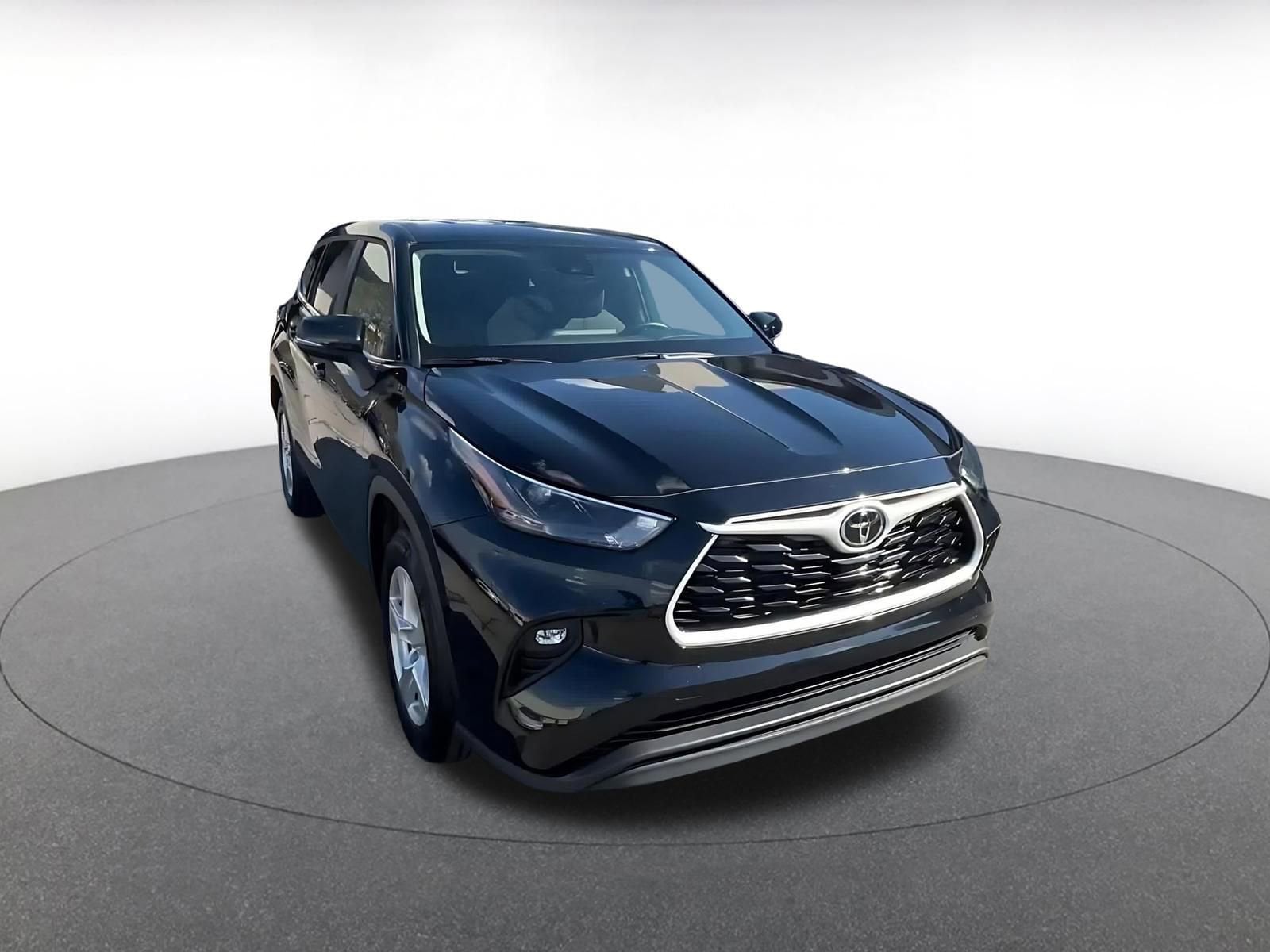 Thumbnail: 2025 Toyota Highlander - 3