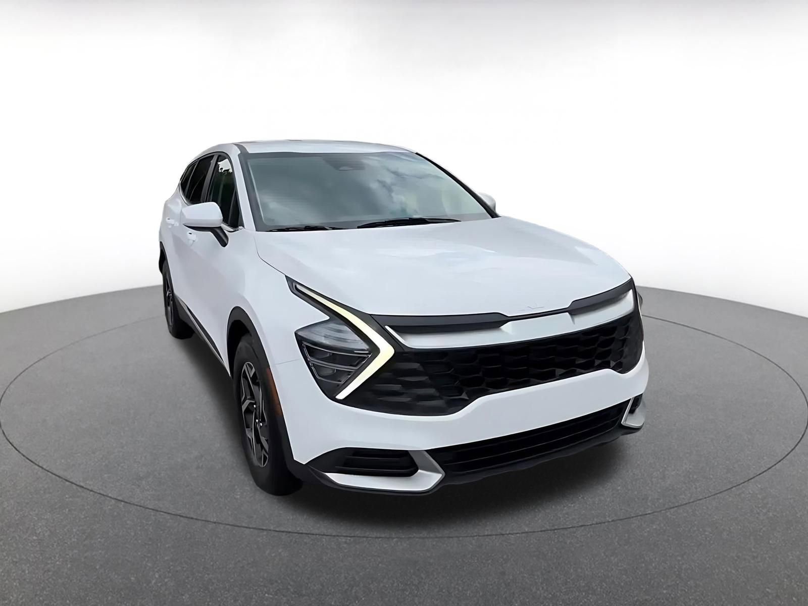 Thumbnail: 2025 Kia Sportage - 3