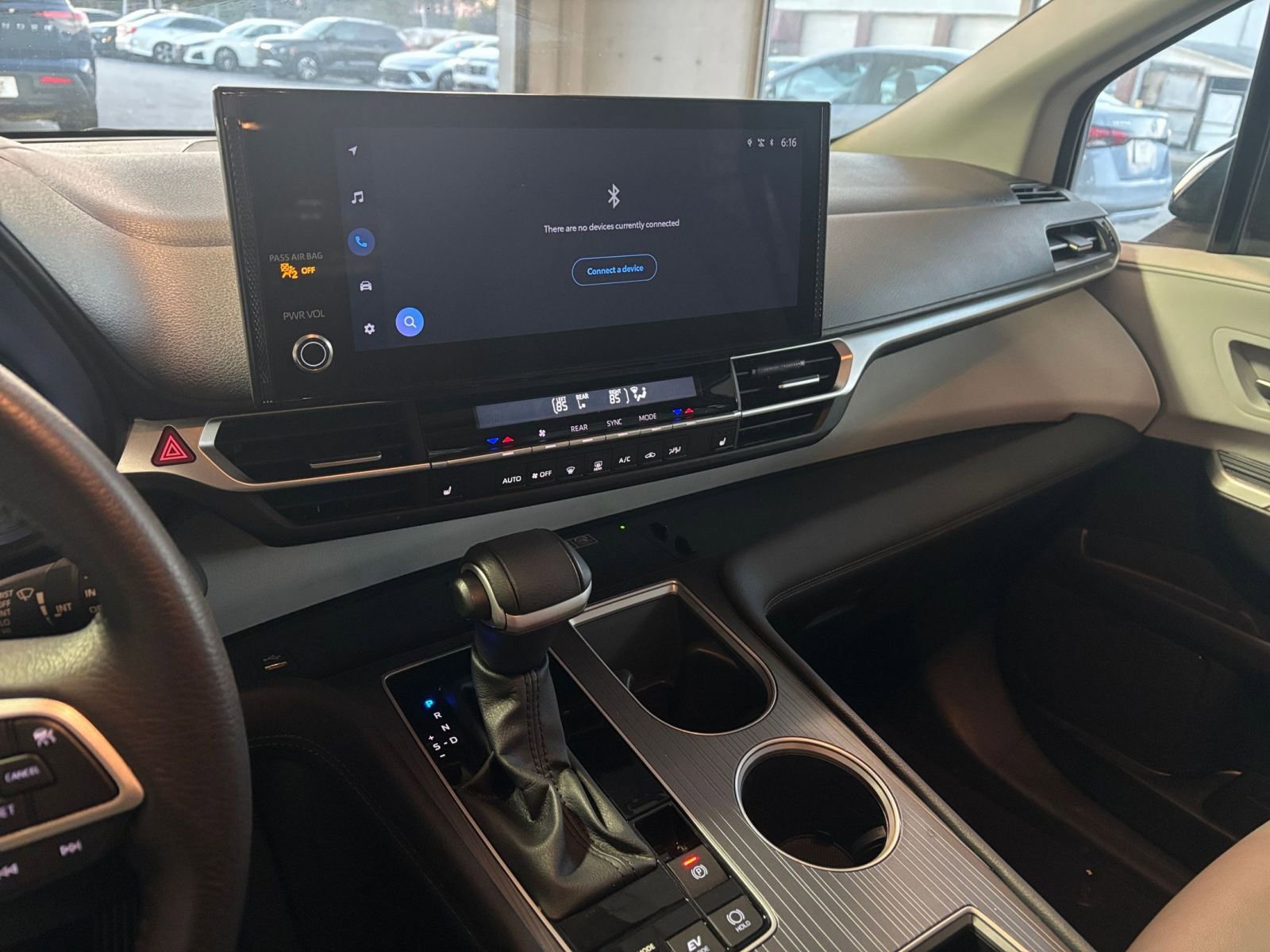 Thumbnail: 2025 Toyota Sienna - 21